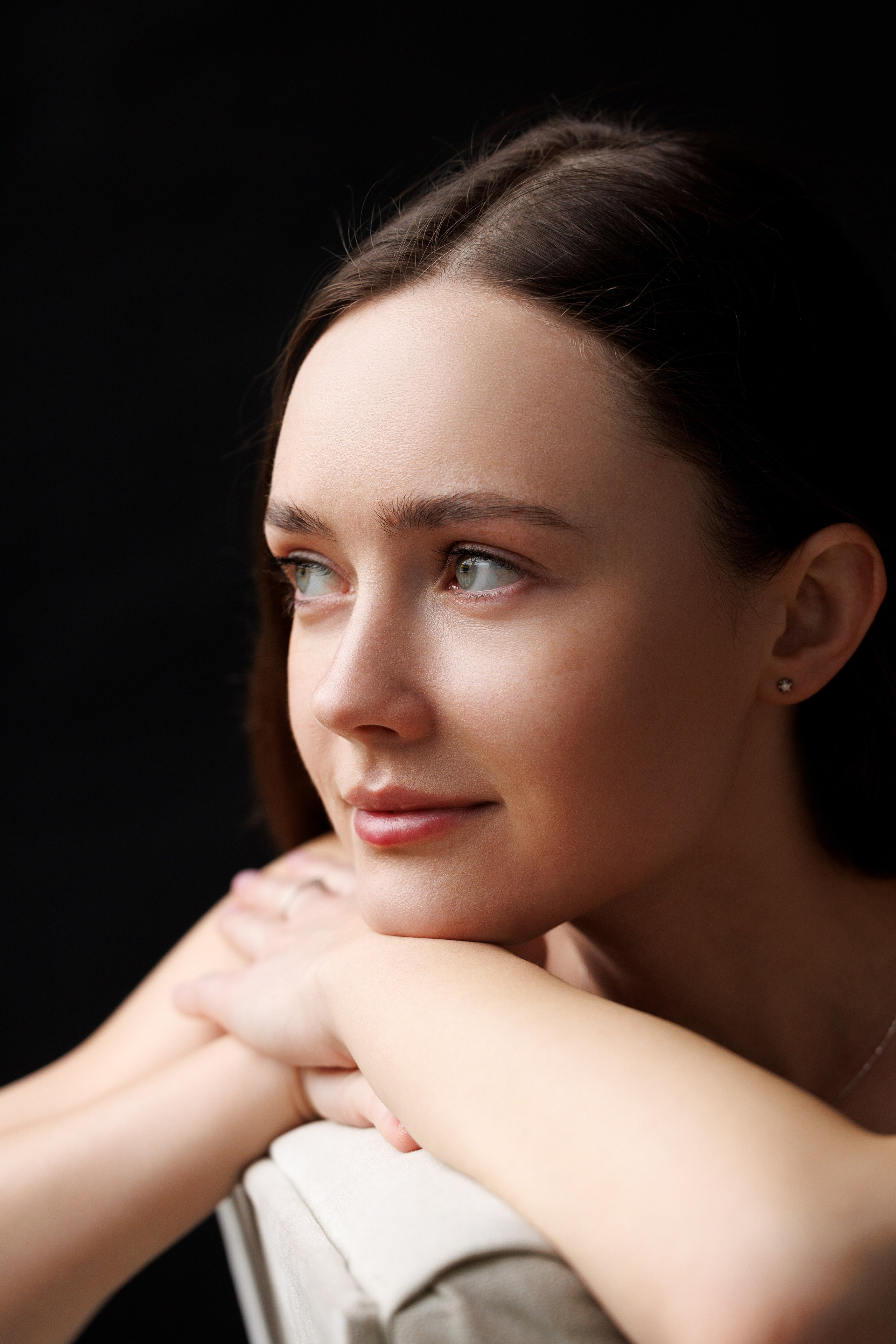 Женский портрет в студии. Фотограф Минск