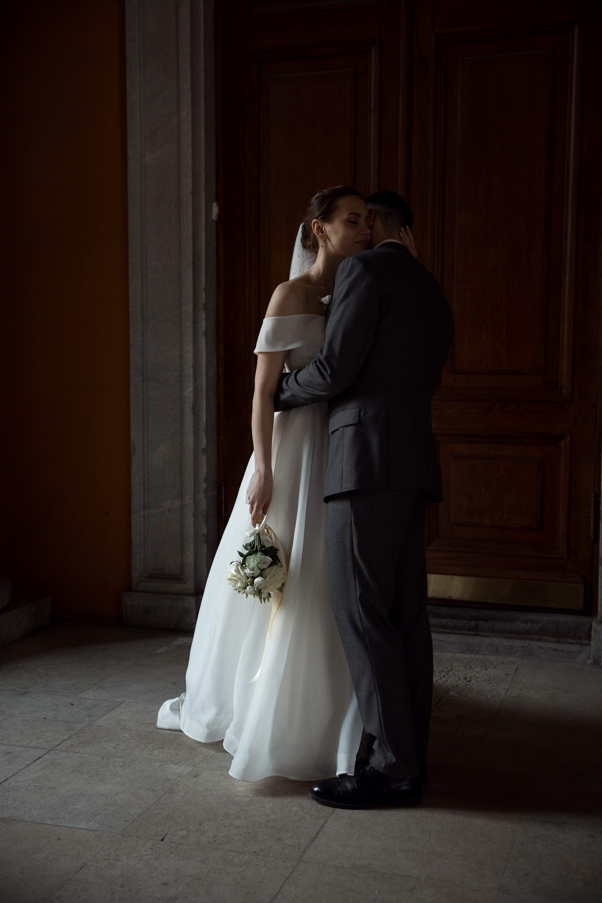 Искренняя любовь. Свадебный фотограф Игорь Брундасов 8PHOTO на свадьбу венчание загс СПб