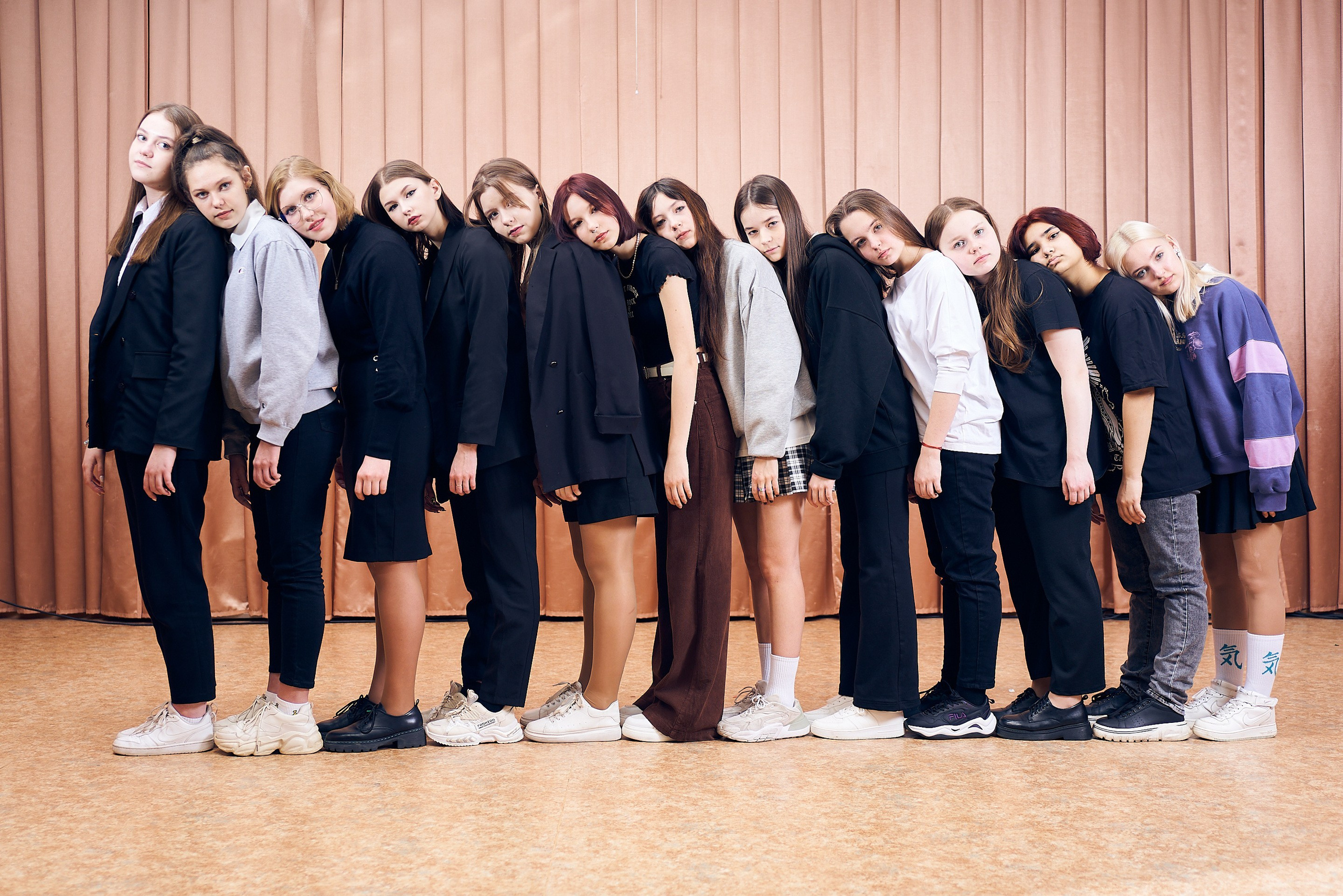 Галерея съемок в школе. Фотограф и видеограф Москва. Свадебный фотограф, видеограф. Выпускные альбомы. Оживающие альбомы