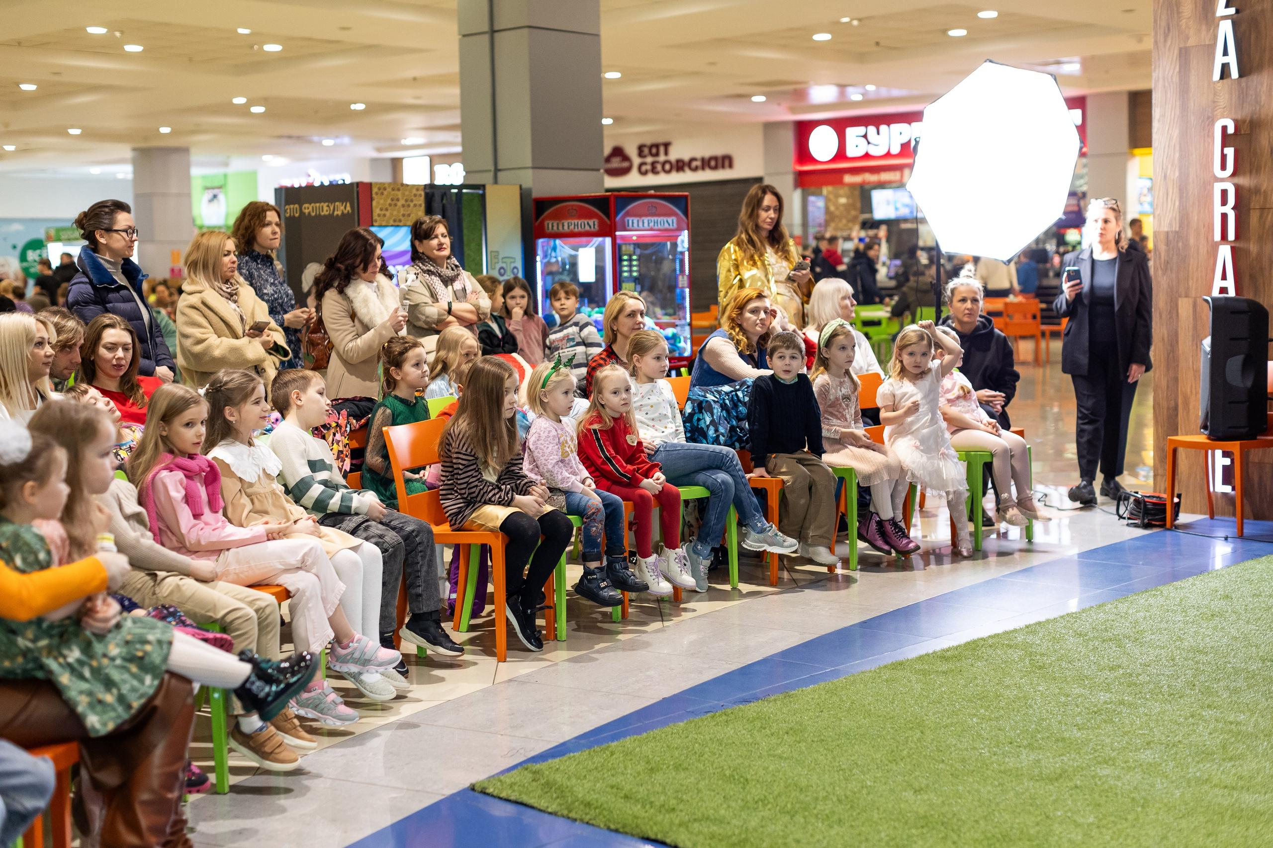 Торговый центр XL, праздник, выходные в ХЛ. Фото и видео Москва, Московский. Свадебный фотограф, видеограф, фотосессии, видеосъемка