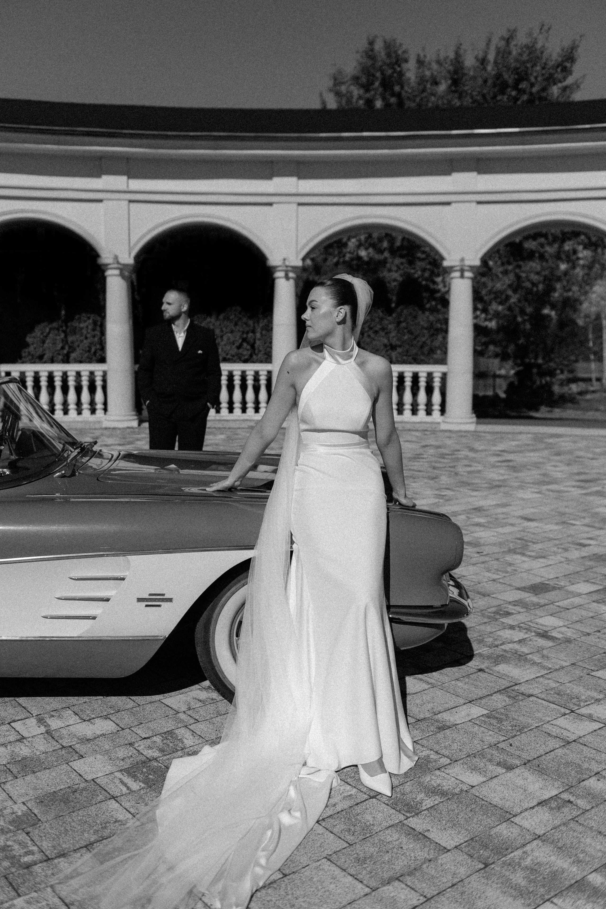 Wedding day in VERSAL PARK. Wedding PHOTOGRAPHER Andrew Vnukov