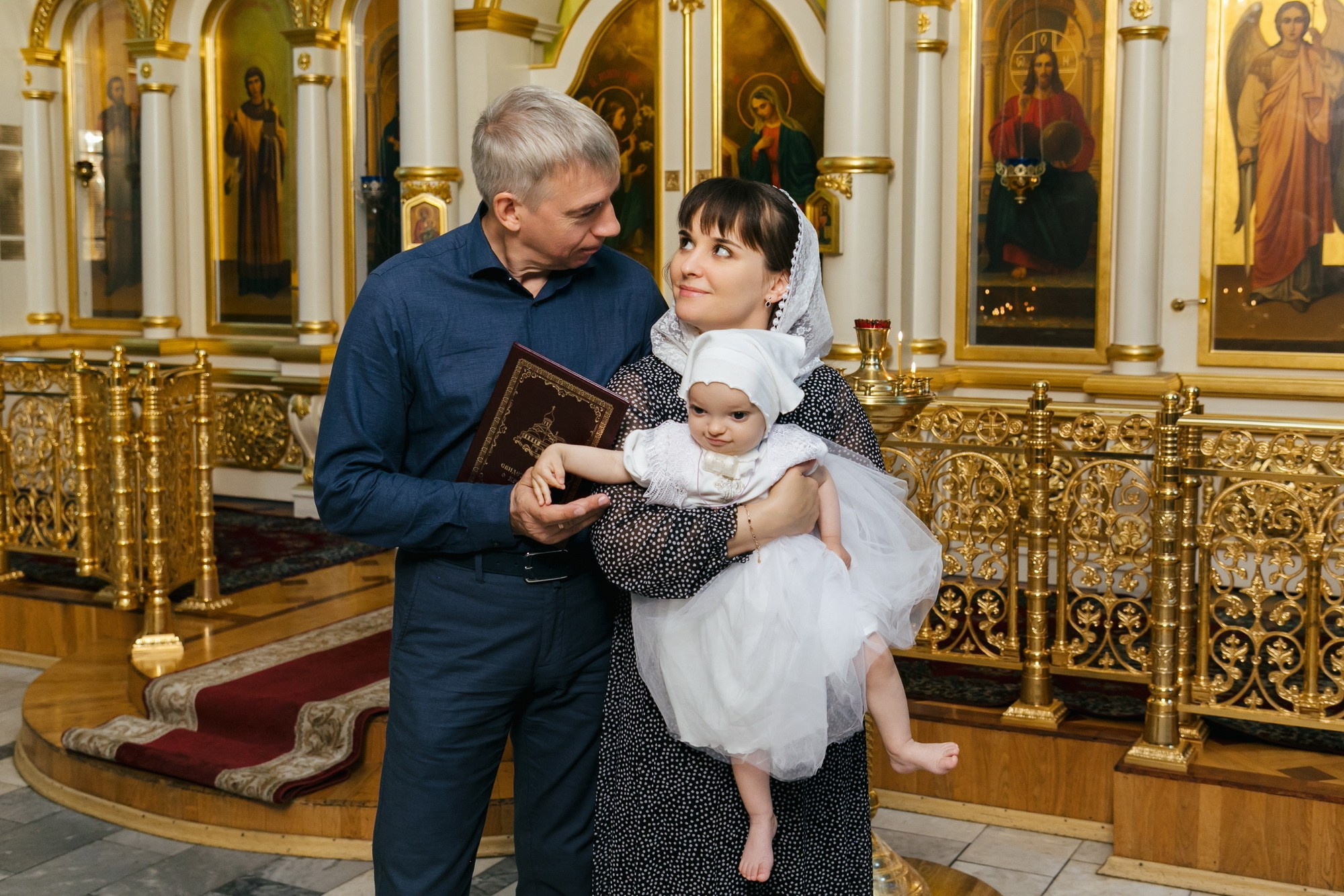 Крещение Храм Покрова Пресвятой Богородицы Политех. Фотограф на крещение в Санкт Петербурге