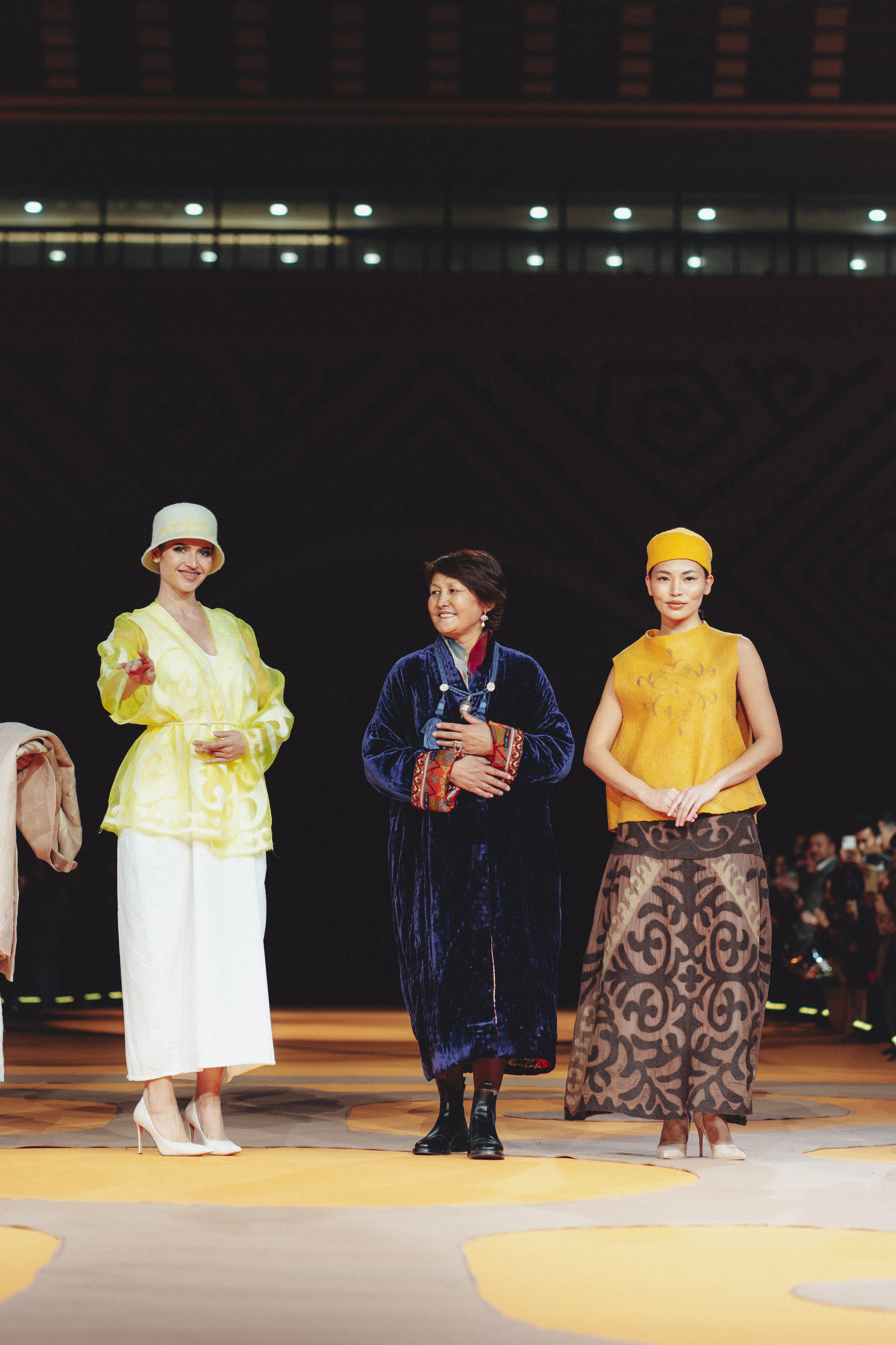 ETHNIC FASHION SHOWS / THE PODIUM
