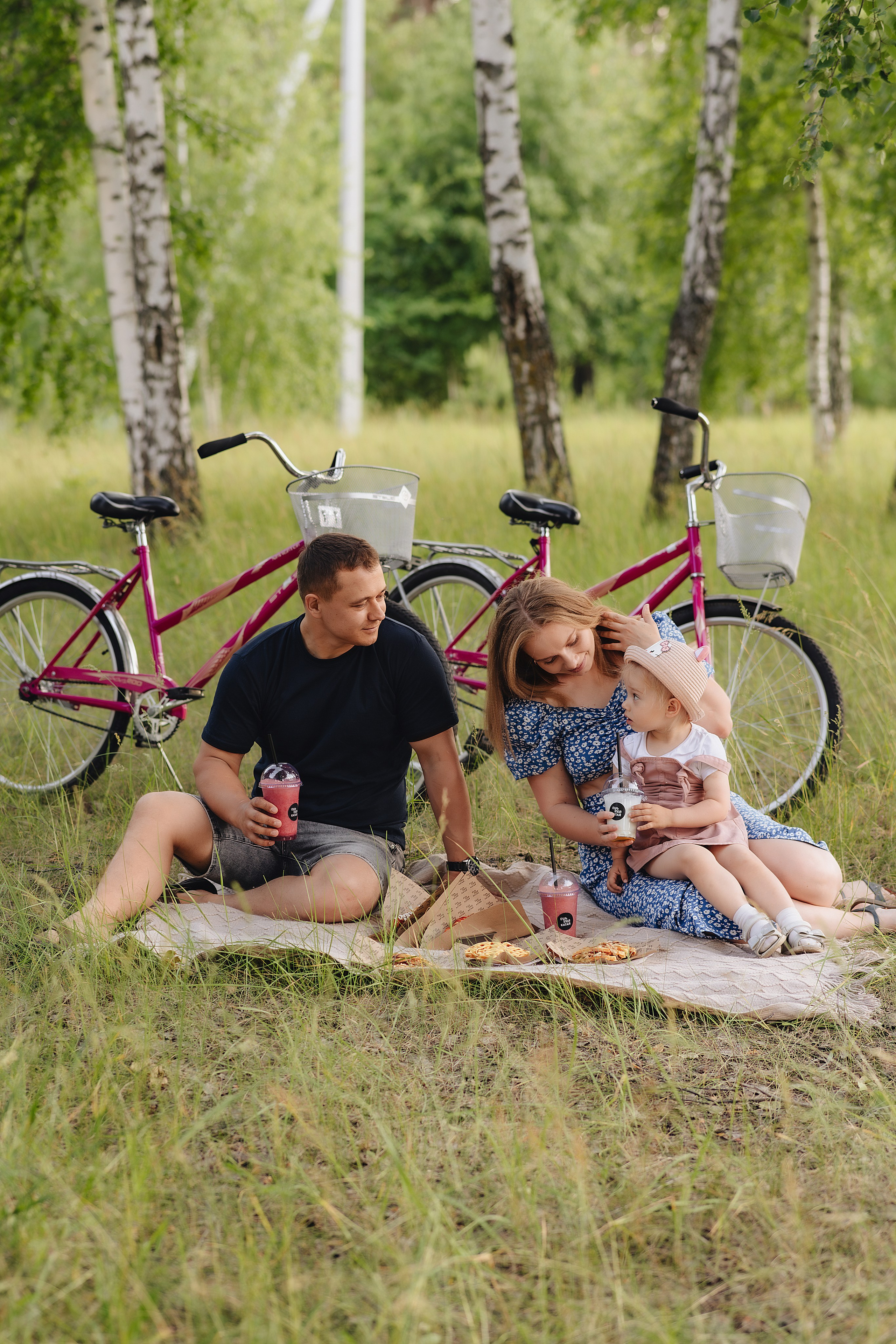 Семейная прогулка | Съемка для кофейни. Фотограф Карина Шмулёва. Воронеж и область