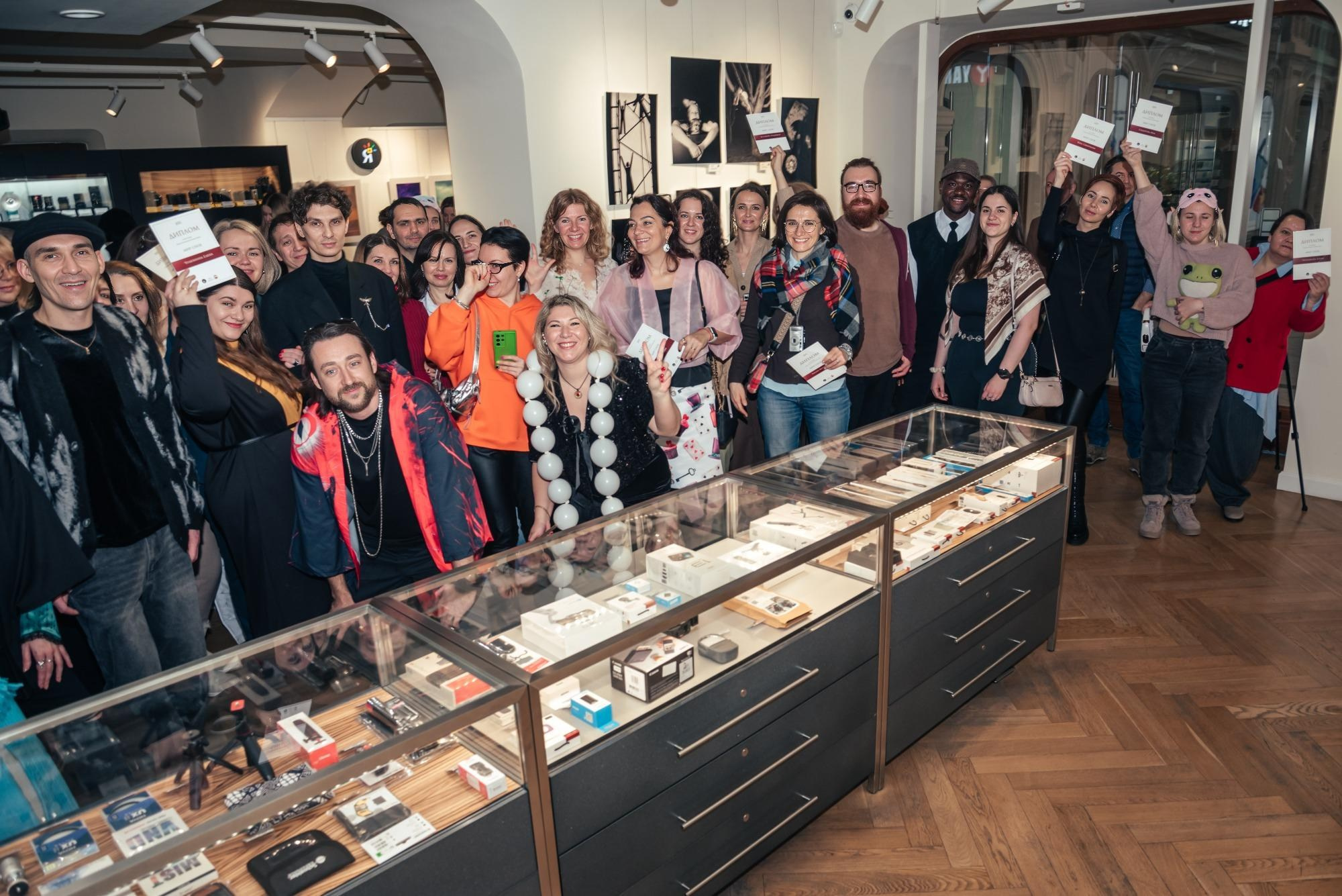 ВЫСТАВКИ. ОЛЬГА НЕФФ. Художник. Визуал, Музыка, Поэзия