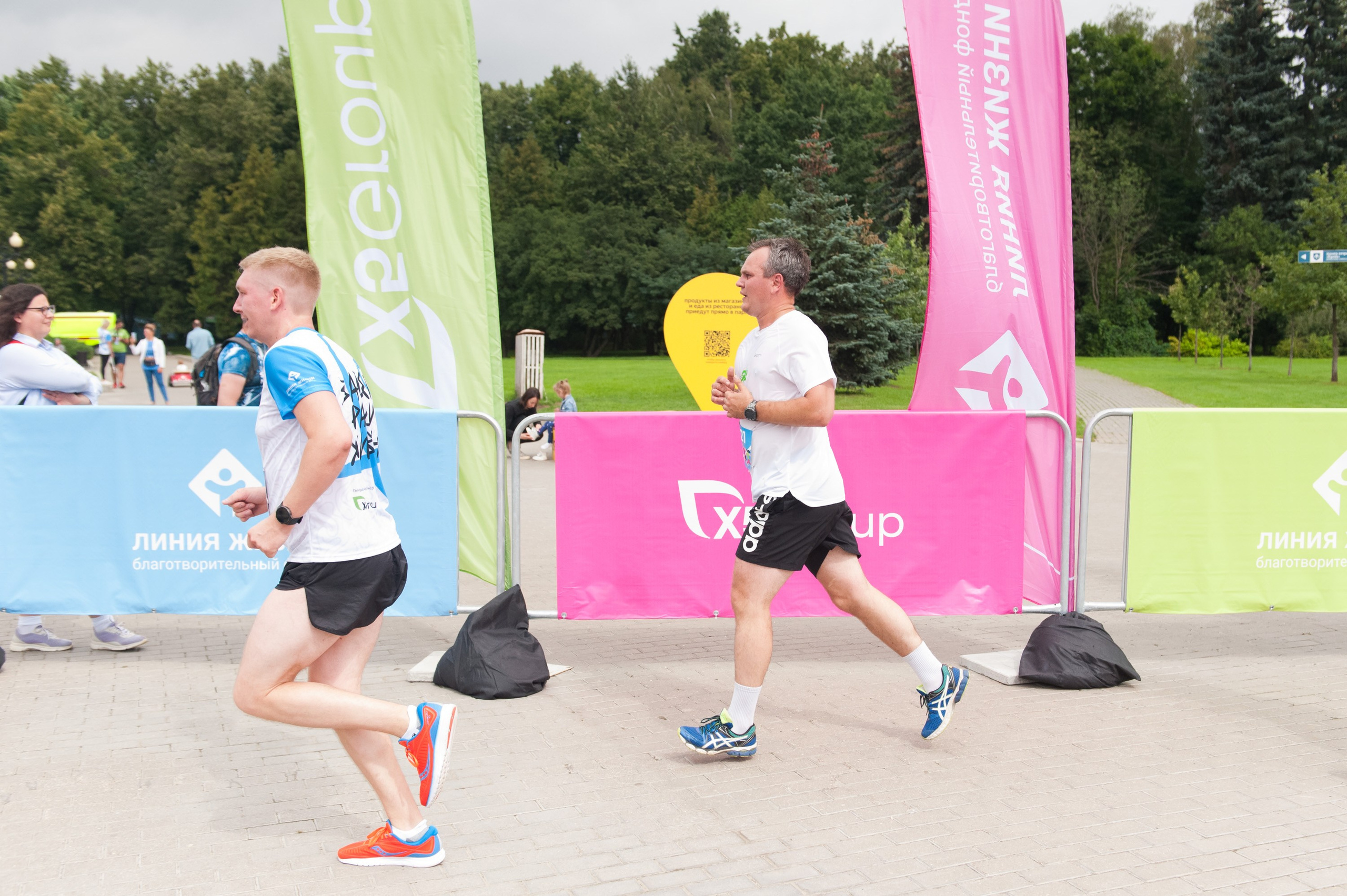 Корпоративное. Забег X5 Retail Group. Репортажный фотограф и видеограф Слава Думчев. Тимбилдинги, отчетники, корпоративы