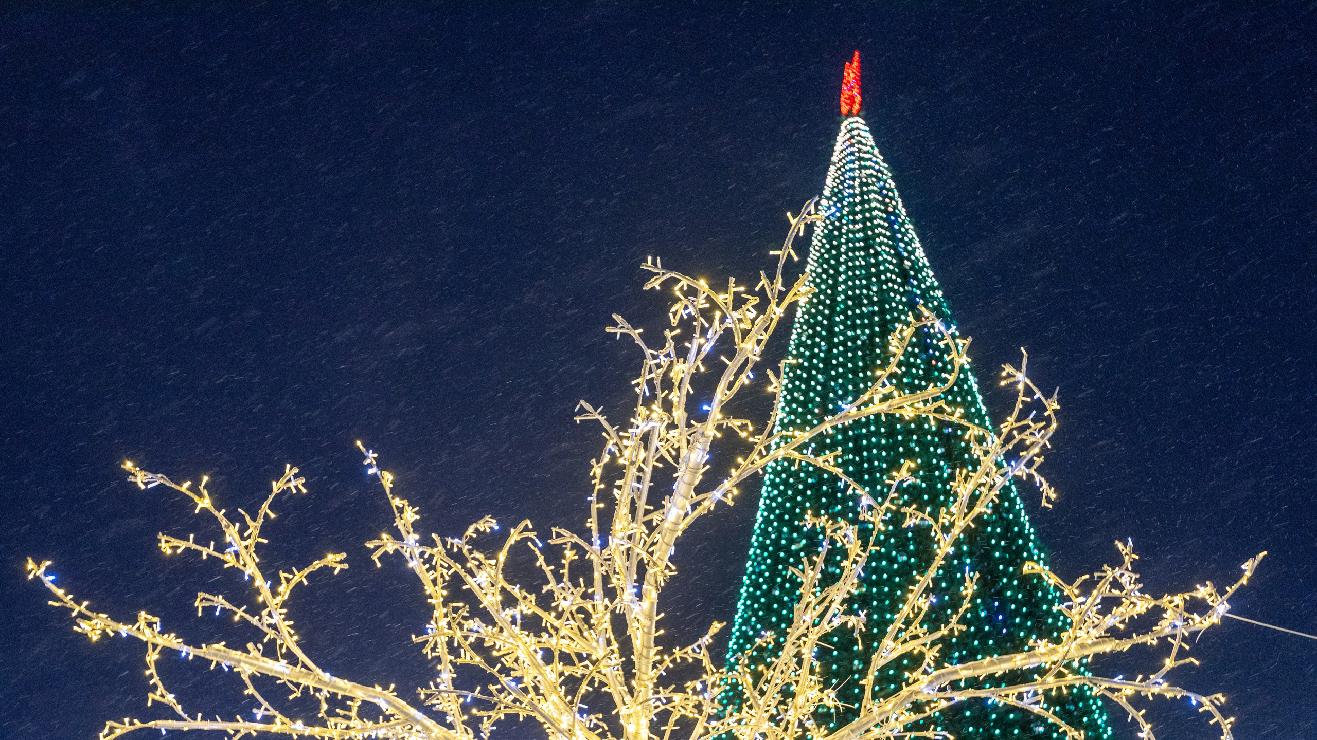 Новогодняя Тула 2022 (Снежная королева на площади). Фотограф в Туле Крупский АнДРей. Фотостудия «КАДР71» в Туле