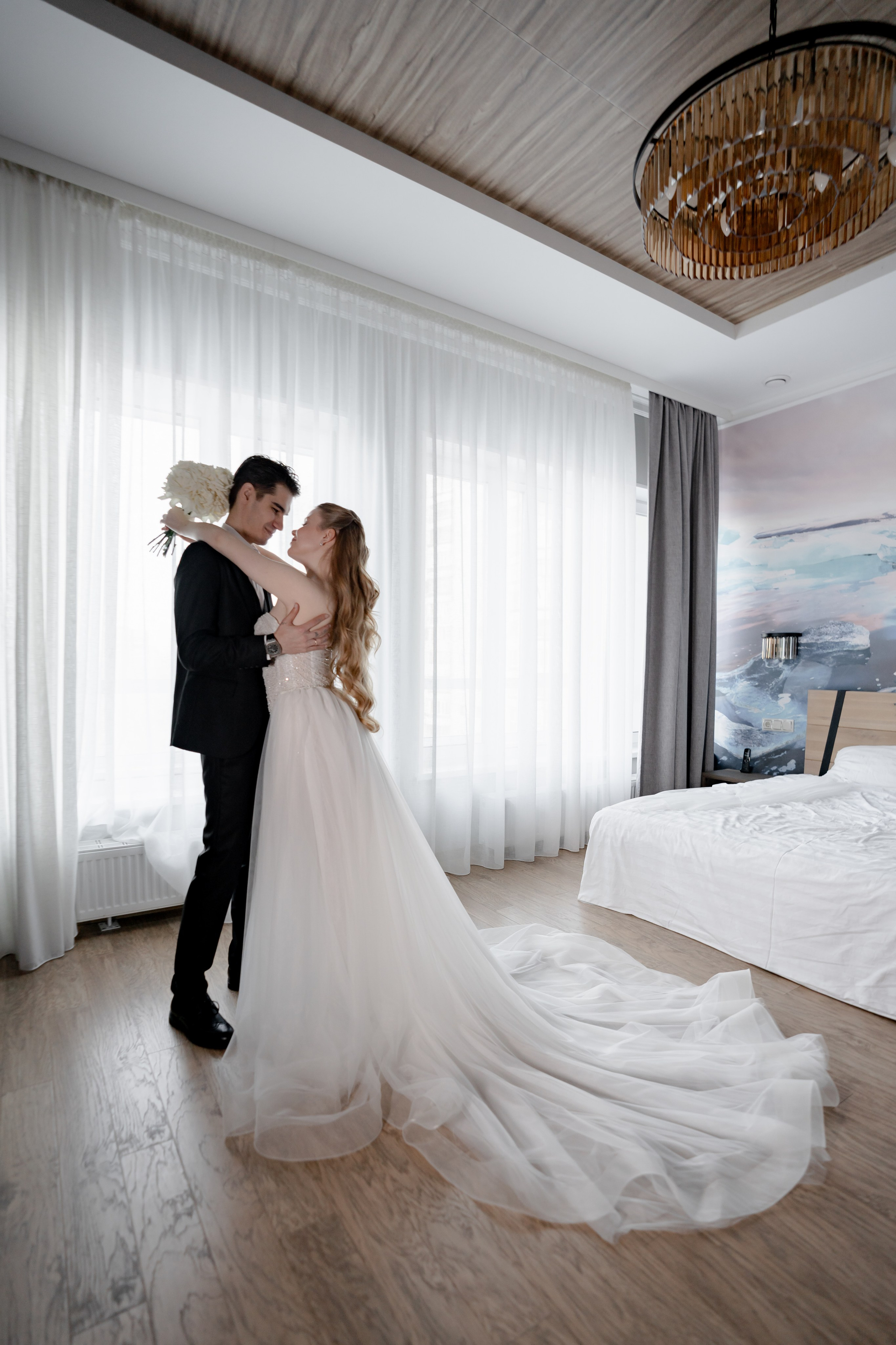 СВАДЕБНАЯ СЬЕМКА СБОРОВ В ОТЕЛЕ И ВЫЕЗД НА ЦЕРЕМОНИЮ (СНЯТО В СИБИРЕ В НИЖНЕВАРТОВСКЕ)М. Профессиональный фотограф, Санкт-Петербург — Виктория Богомолова