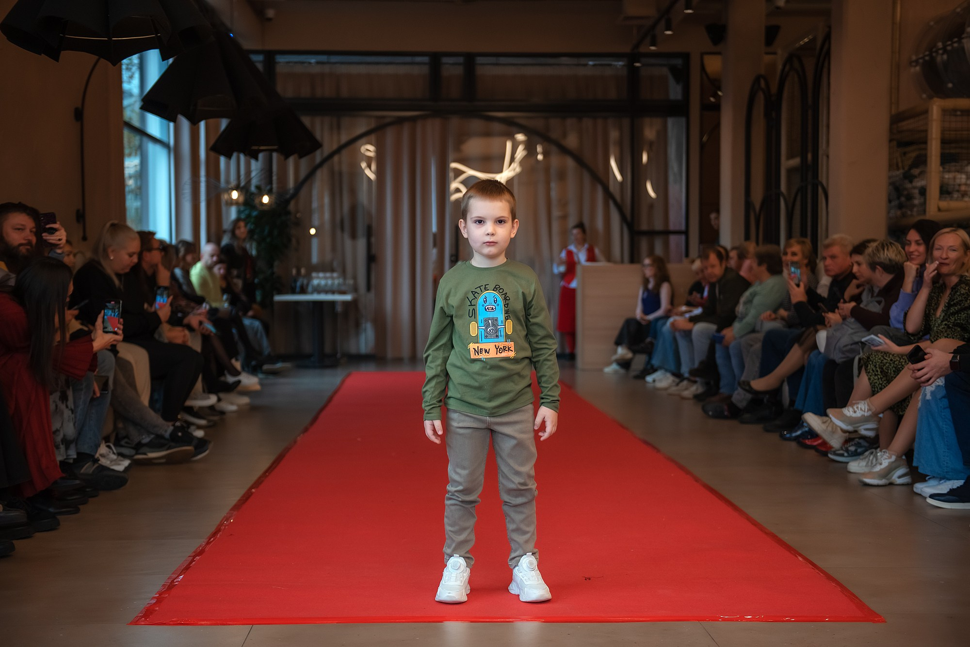 HAPPYkids дефиле в день мамы. Семейный и коммерческий фотограф в Сочи Александр Бодунов