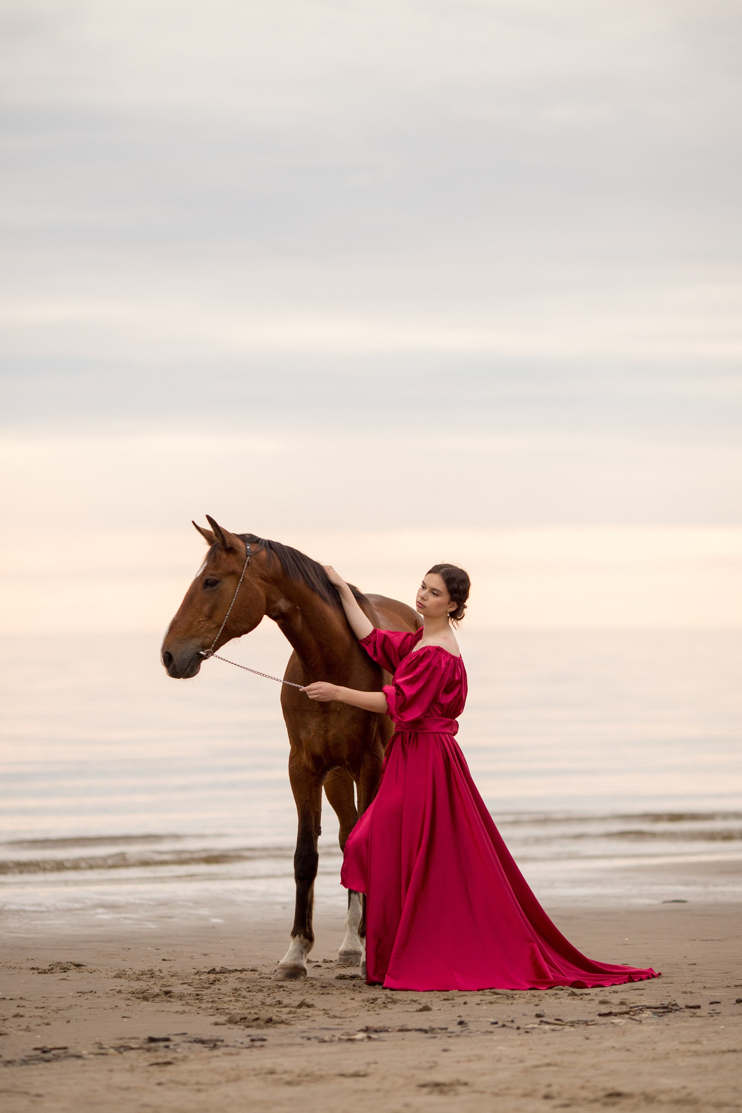 Фотосессия с лошадью на закате у моря