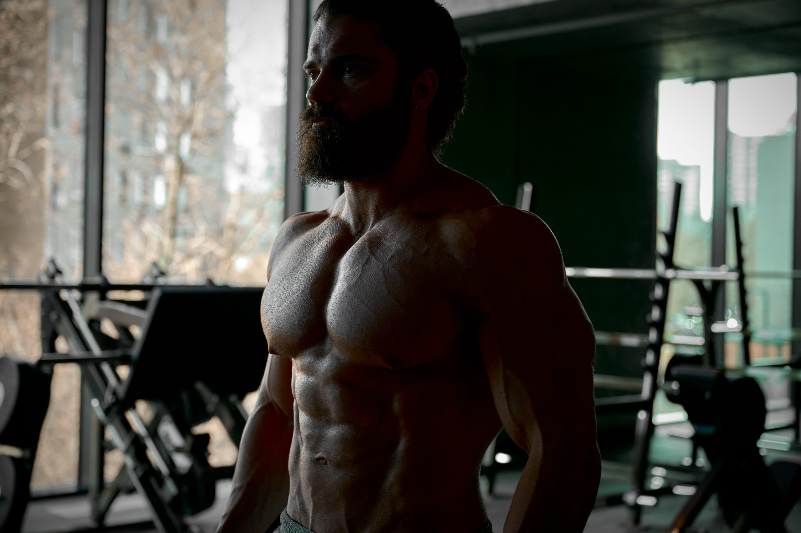 Спортивная Фитнес фотосессия Александр Кузнецов в тренажерном зале Anvil