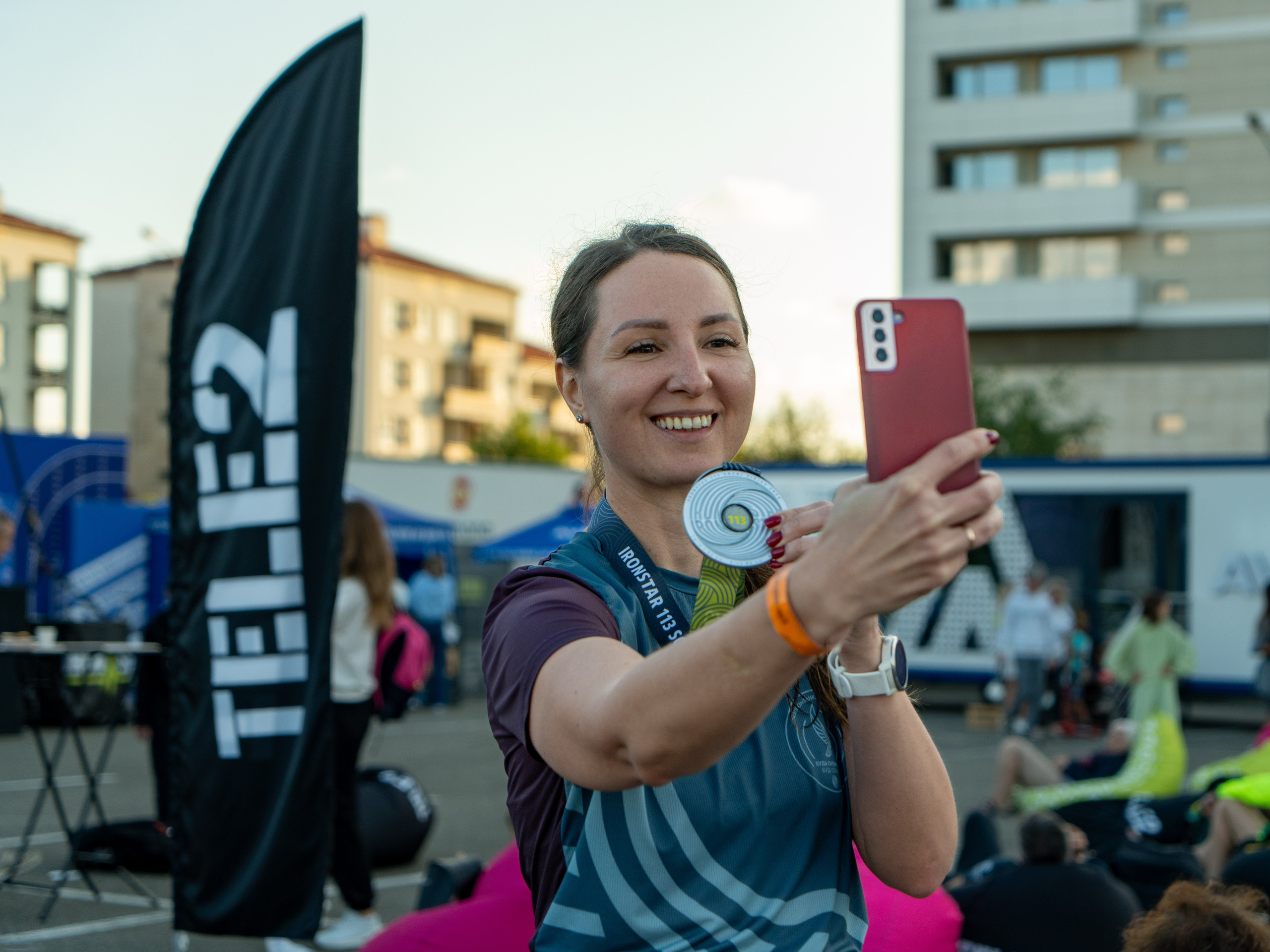 Фотоотчет партнерской интеграции для компании TELE2 на фестивале Ironstar. Репортажный фотограф в Красной Поляне и Сочи Павлюченко Екатерина