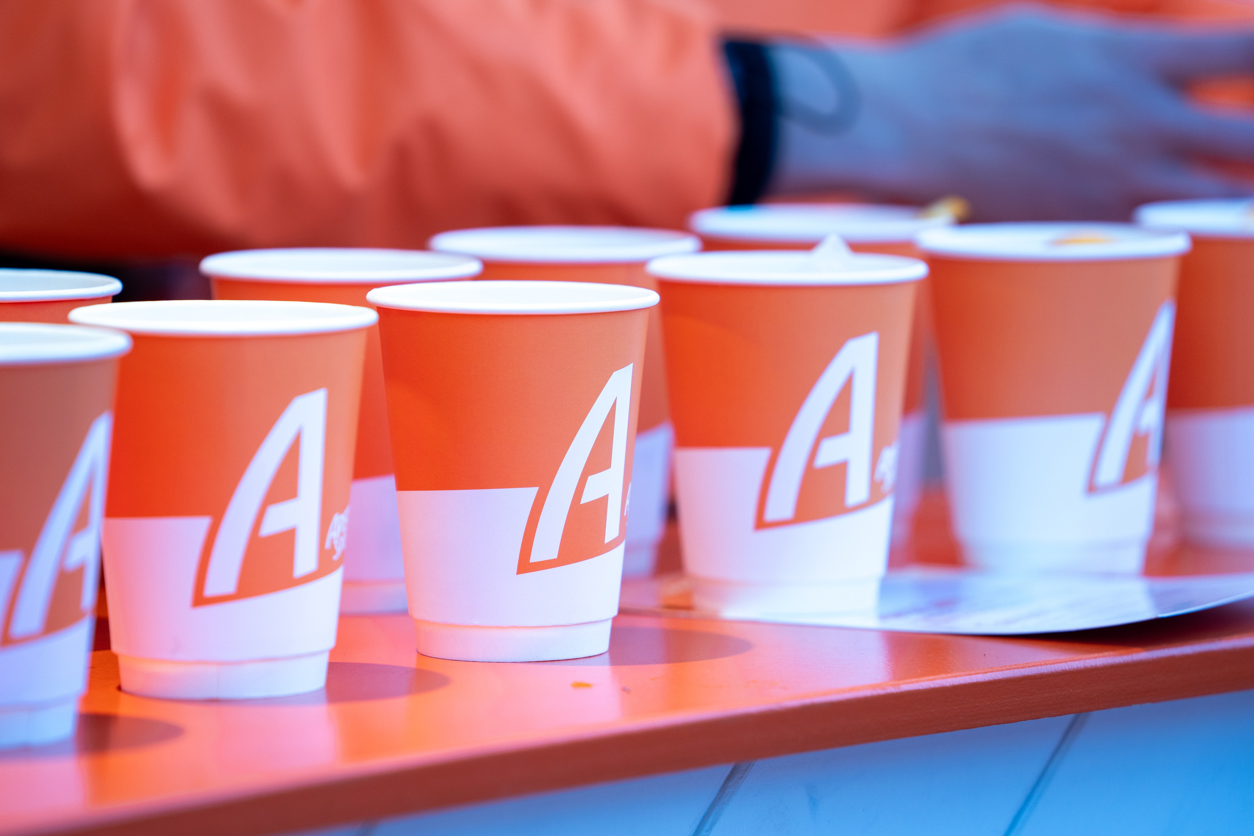 Фотоотчет партнерской интеграции Aperol Spritz на Роза Фест 2025. Репортажный фотограф в Красной Поляне и Сочи Павлюченко Екатерина