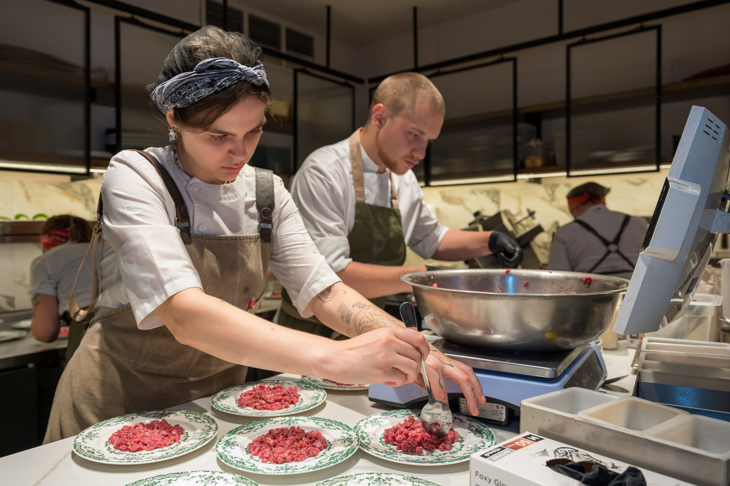 Гастрономический ужин в ресторане Co-Co Chalet. Репортажный фотограф в Красной Поляне и Сочи Павлюченко Екатерина