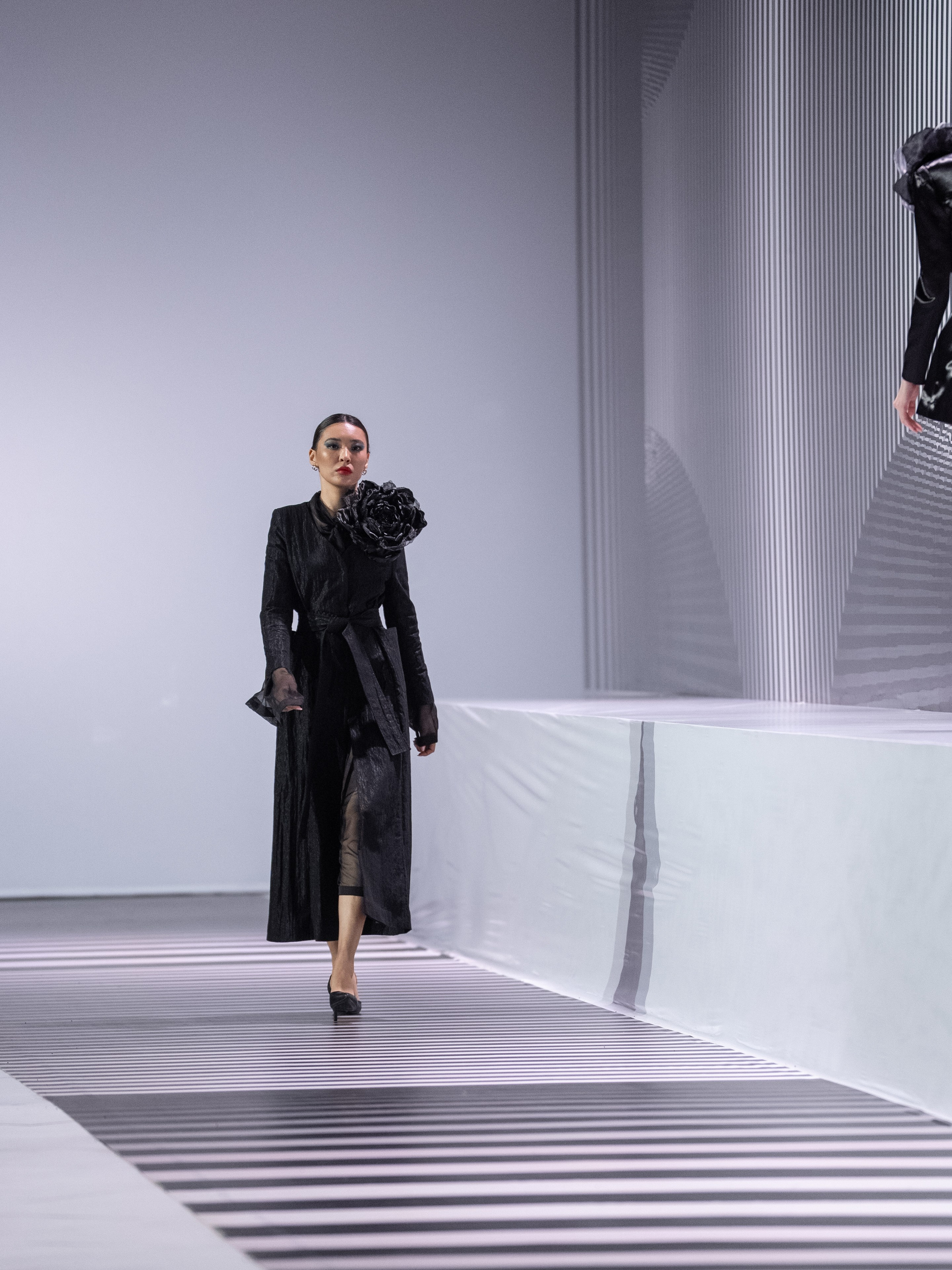 OKSANA UTELBAEVA. Сайт Алматинского НЮ АРТ, будуар и фэшн фотографа Дениса Карпенко