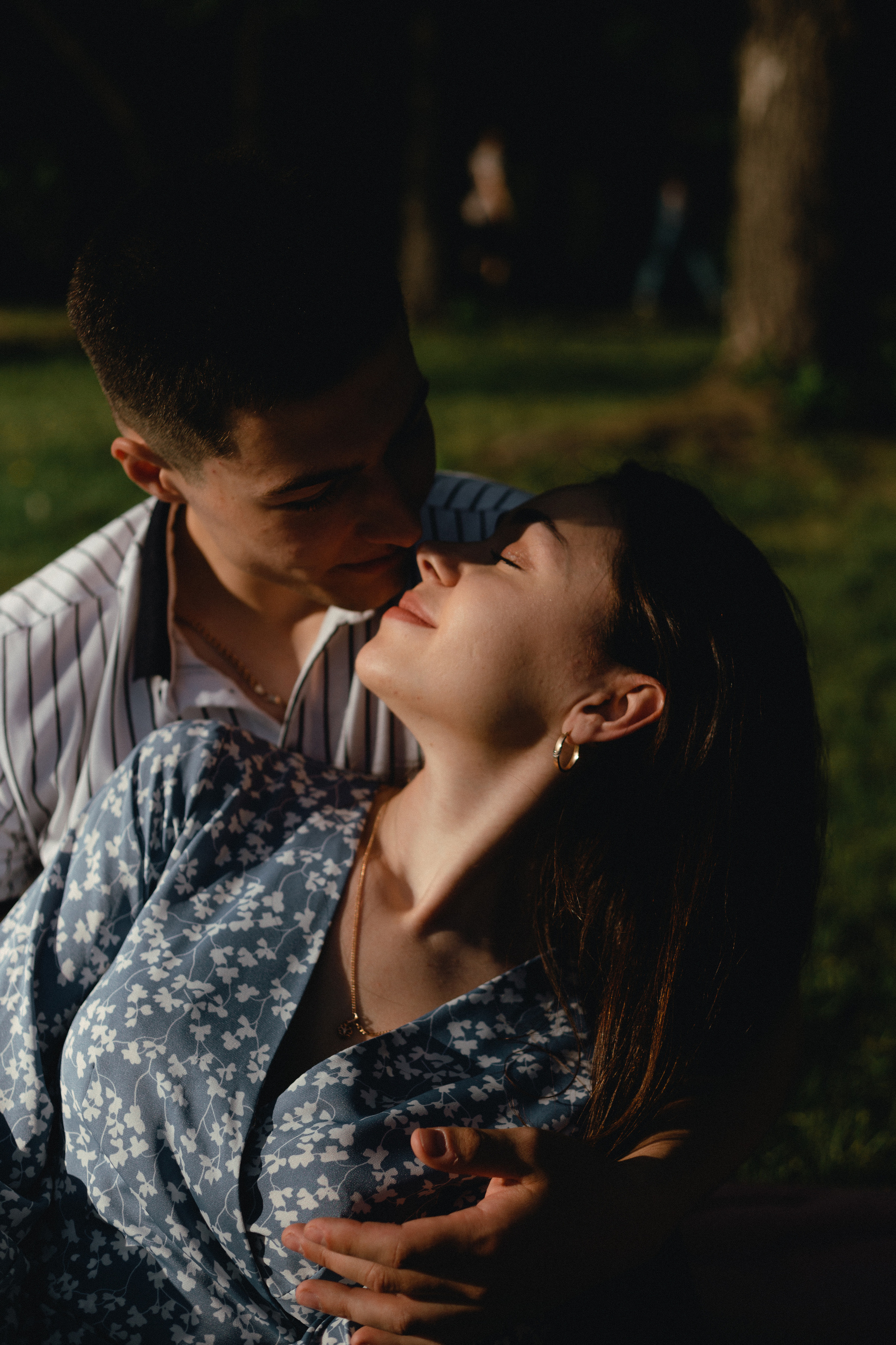 Lovestory в парке | Новосибирск. Свадебный и портретный фотограф в Новосибирске Любовь Исакова