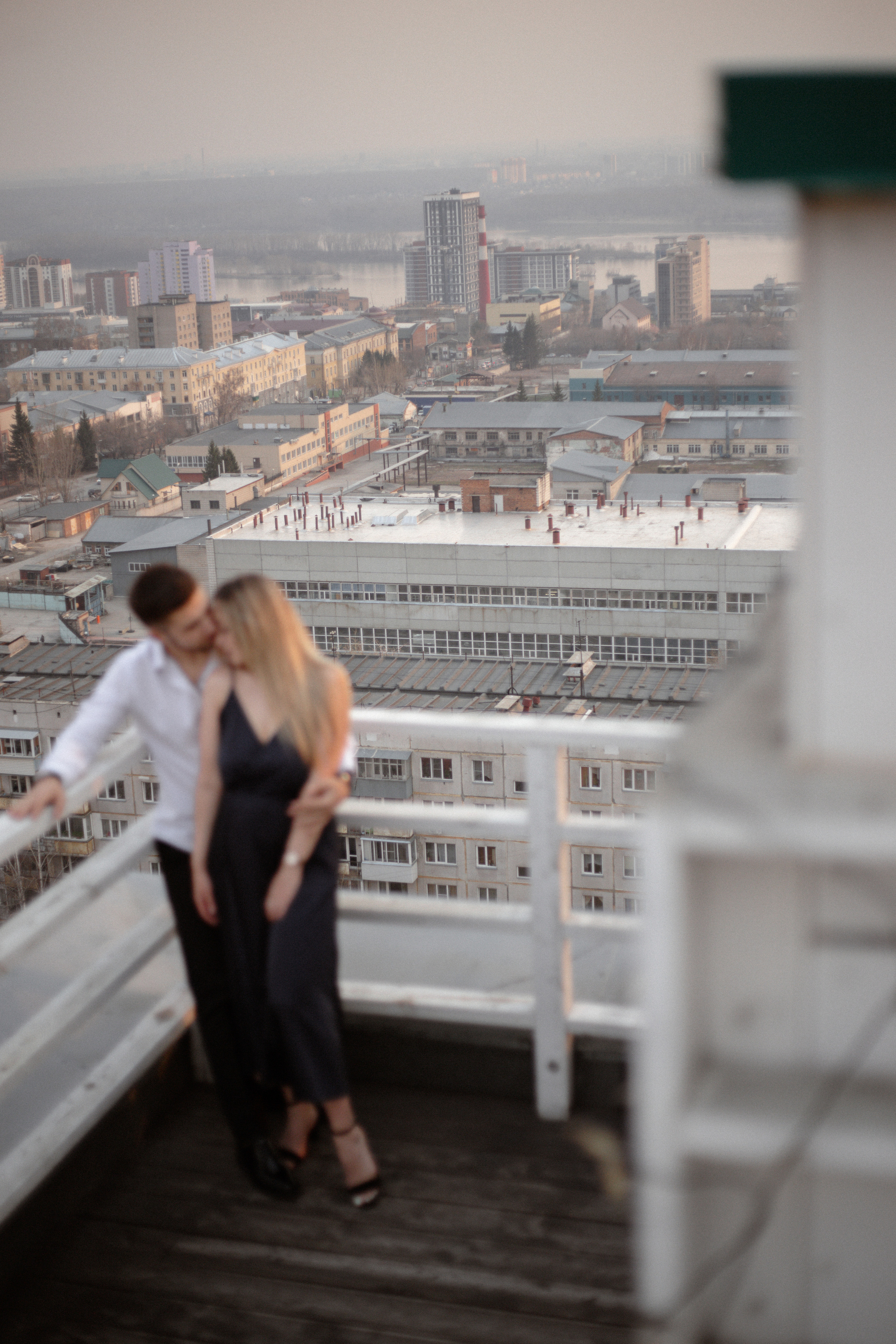 Свидание — фотосессия на крыше в Новосибирске. Свадебный и портретный фотограф в Новосибирске Любовь Исакова