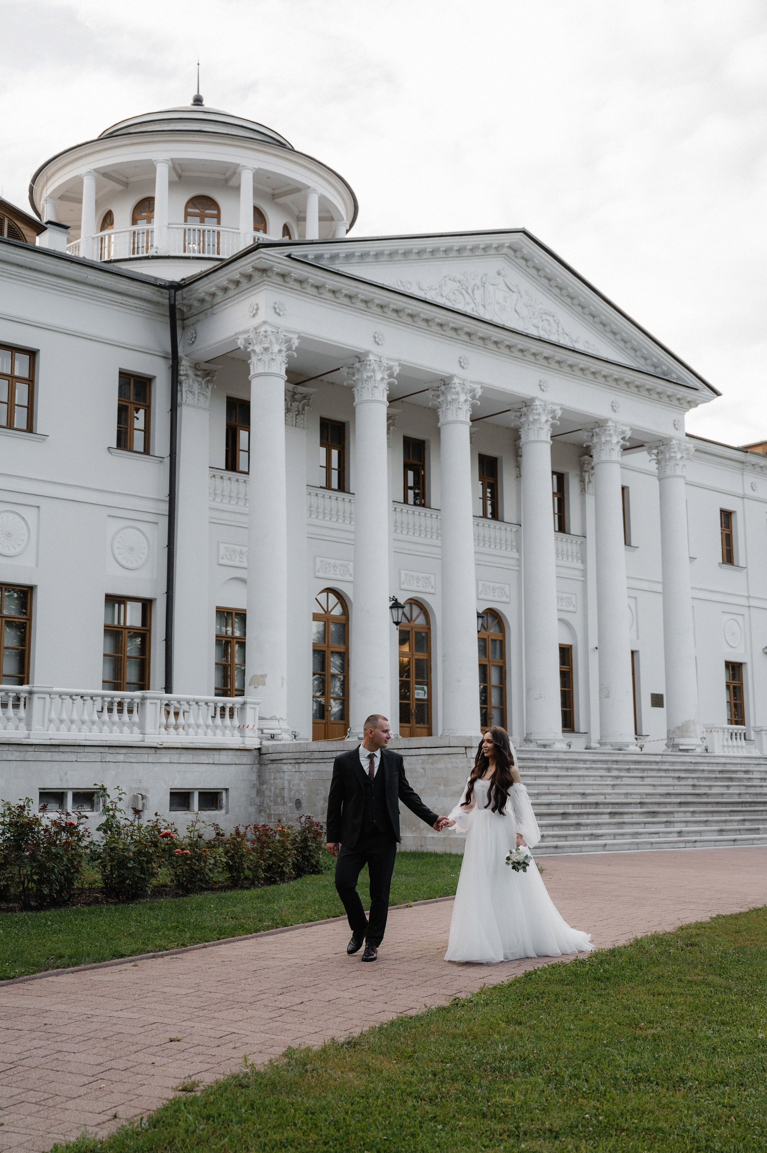 Роман и Алсу Остафьево. Свадебный фотограф Раменское-Москва