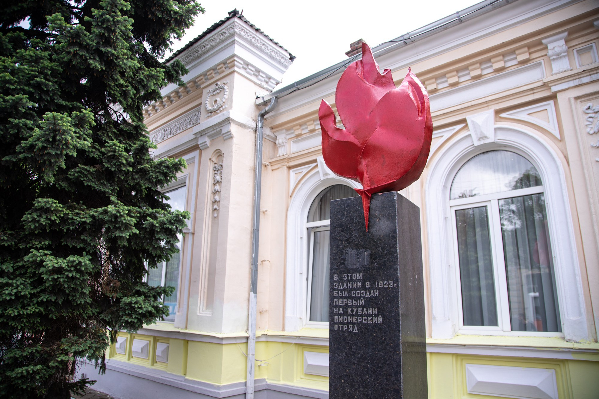 100-летие пионерии. Репортажный, промышленный и маркетплейс-фотограф Дмитрий Чернат
