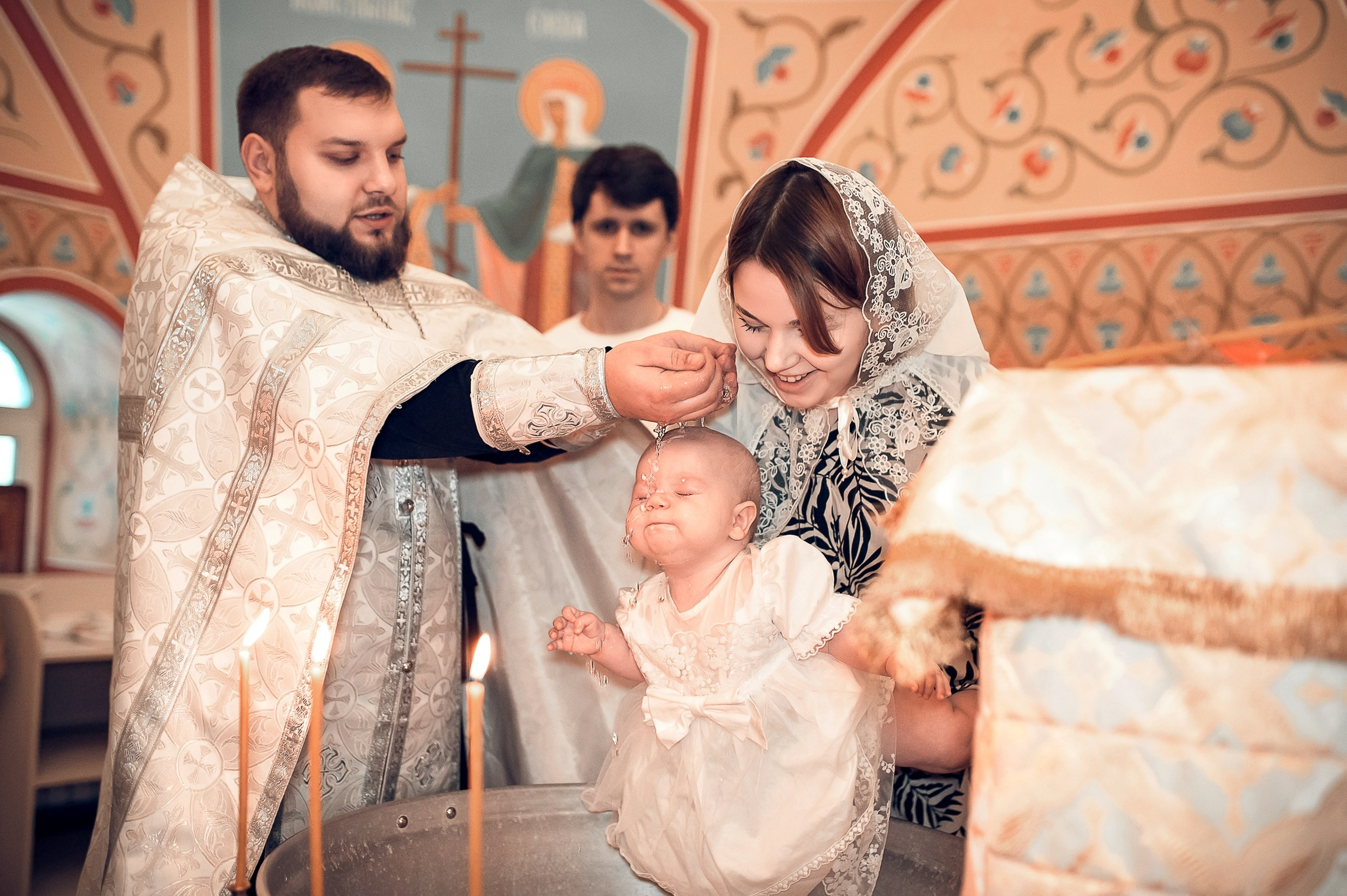 Фотографии момента погружения в купель (Таинство крещения). Moscow_CPC