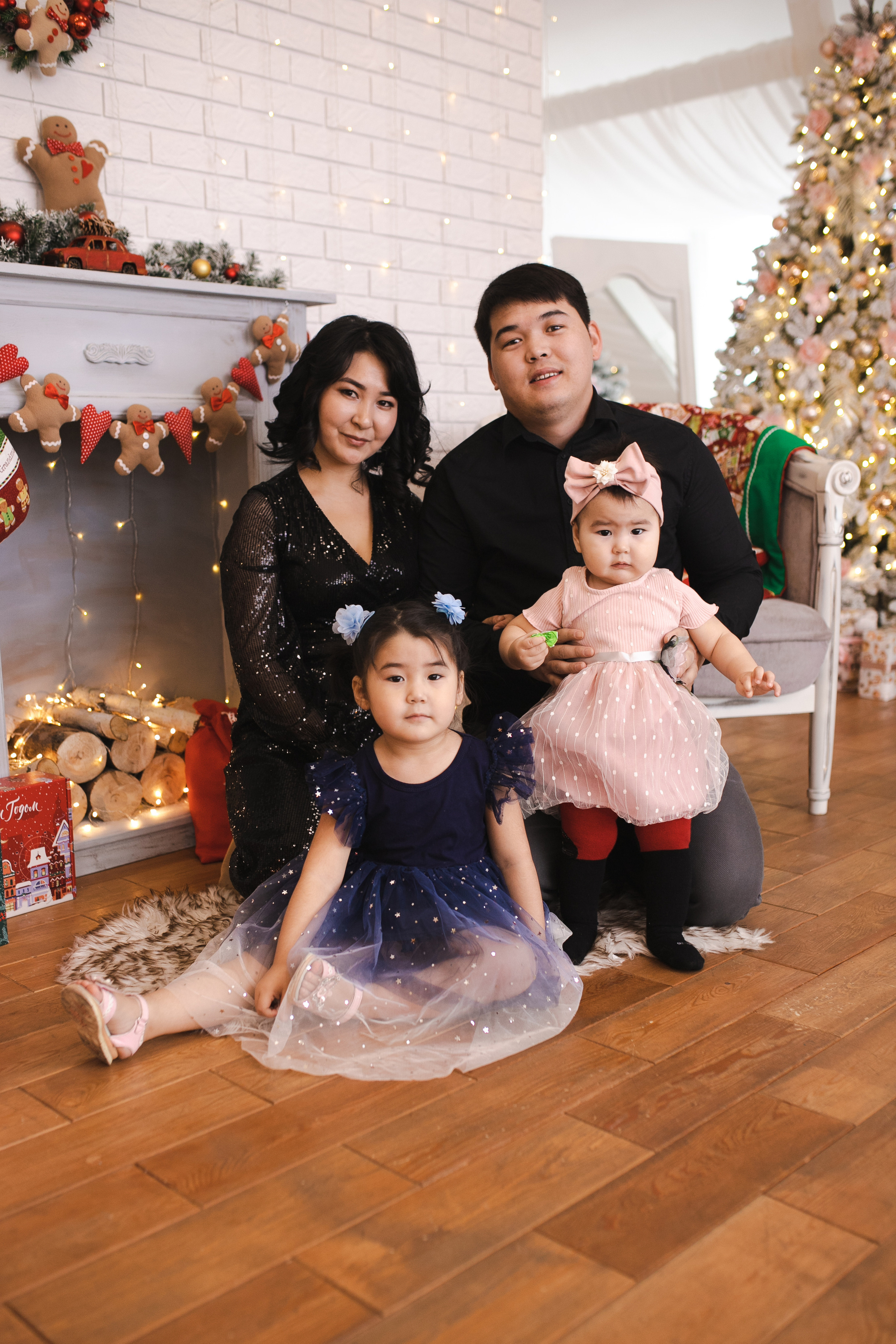 Семейная студийная фотосессия. Фотограф в Иркутске Тома Кабанова