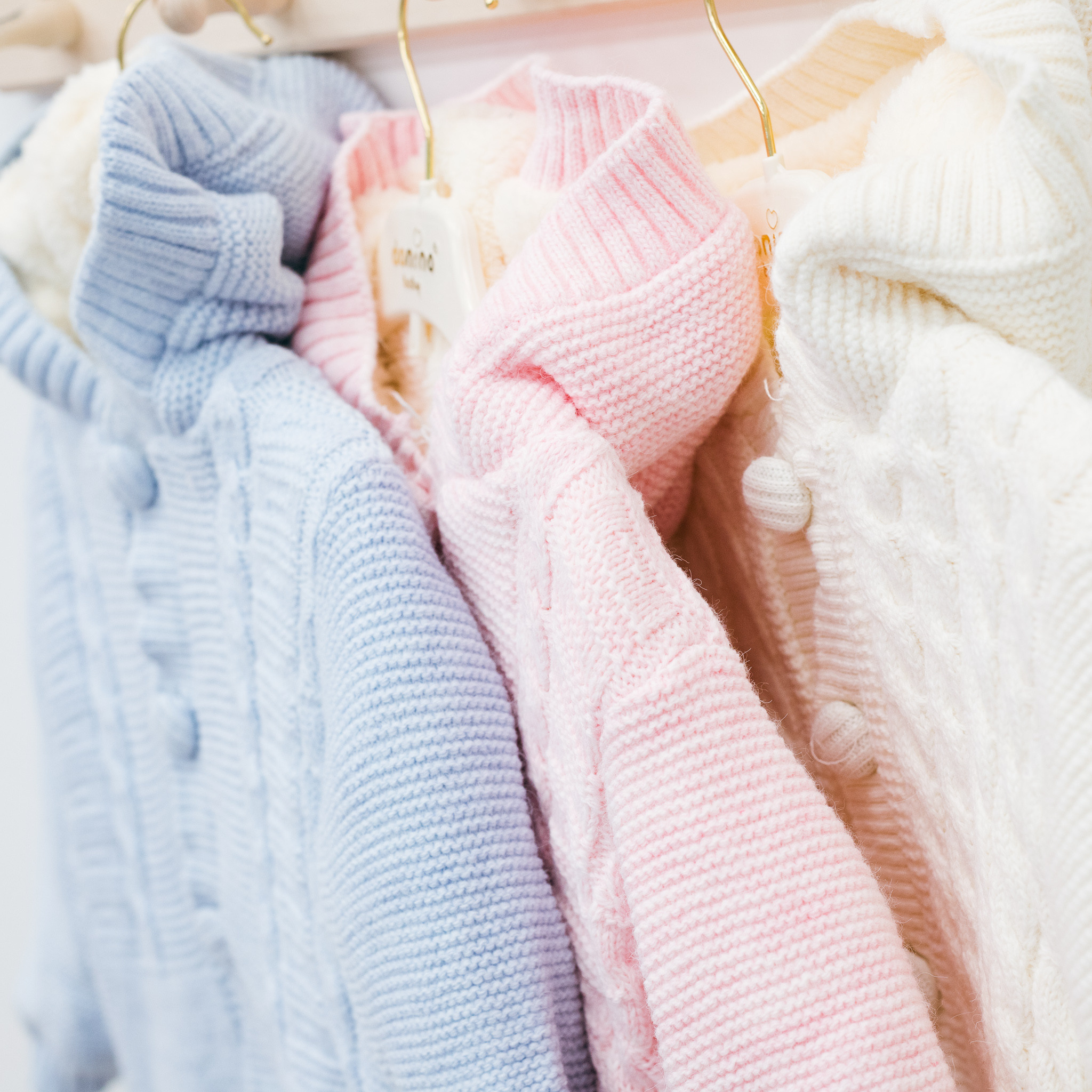 Контент съемка для магазина детской одежды. Фотограф в Иркутске Тома Кабанова