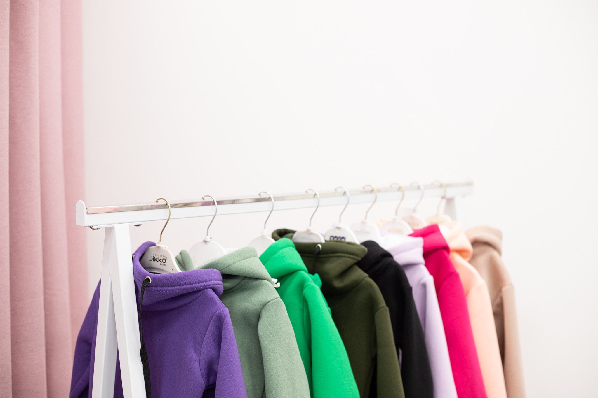 Контент съемка для магазина детской одежды. Фотограф в Иркутске Тома Кабанова