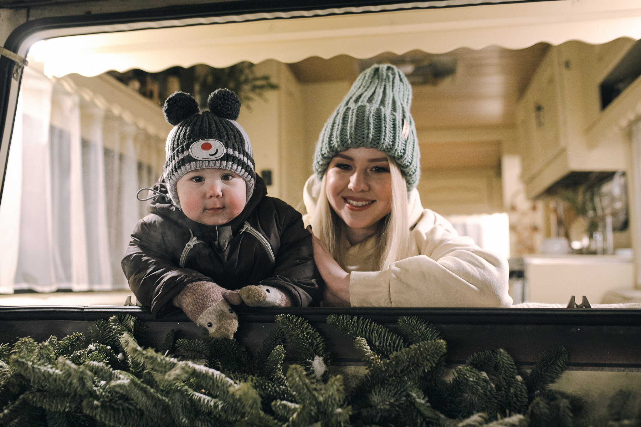 В фотостудии на открытом воздухе. Фотограф в Иркутске Тома Кабанова