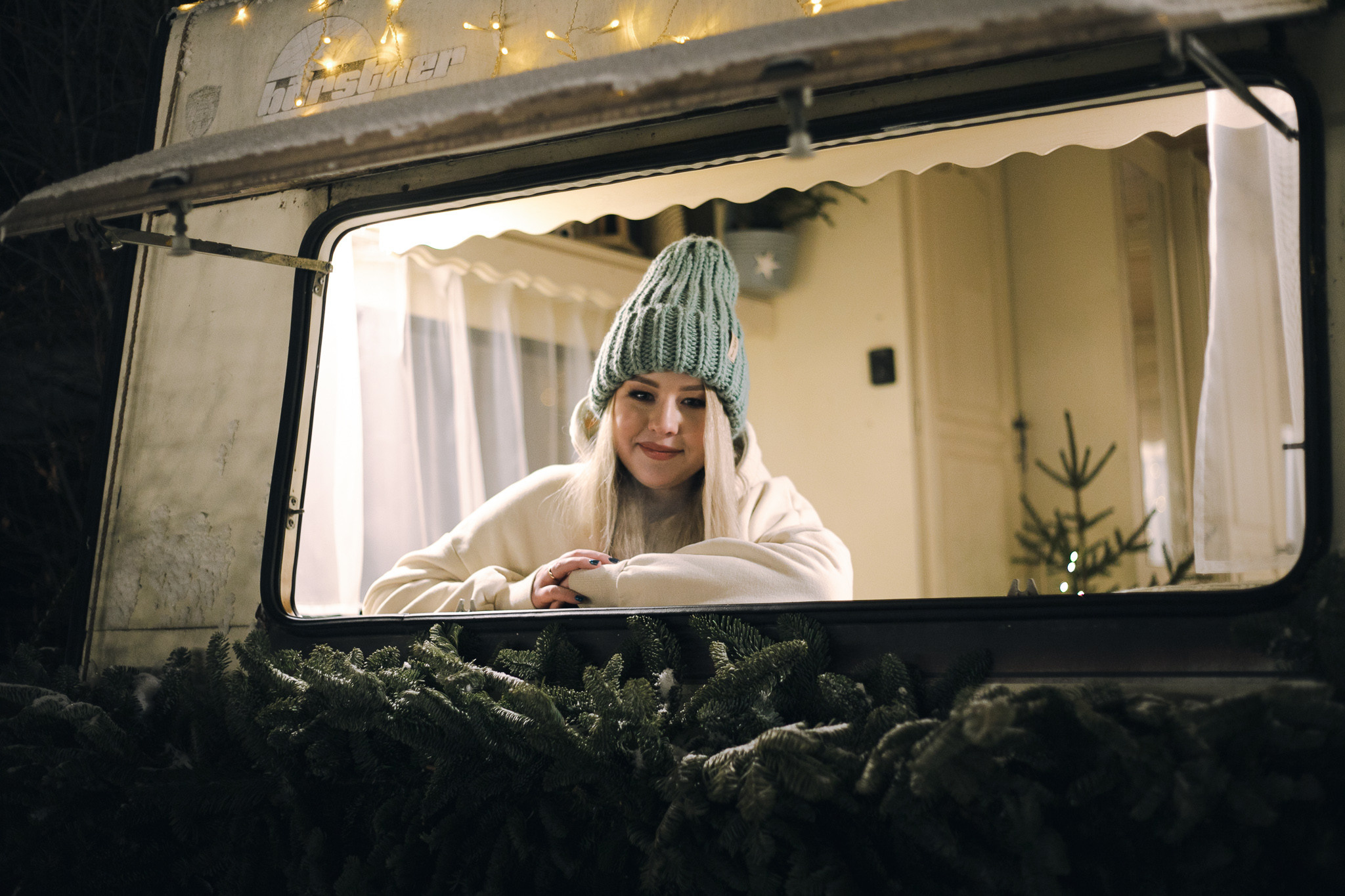 В фотостудии на открытом воздухе. Фотограф в Иркутске Тома Кабанова