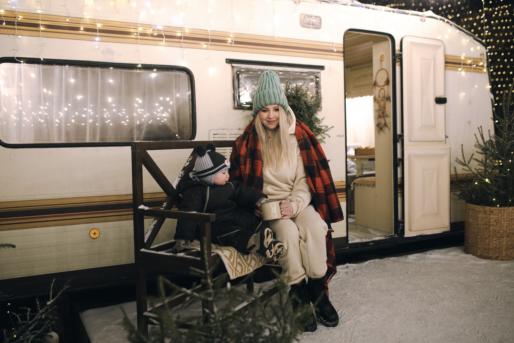 В фотостудии на открытом воздухе. Фотограф в Иркутске Тома Кабанова