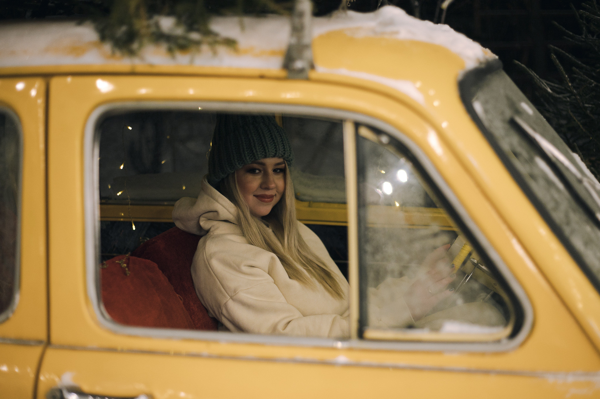 В фотостудии на открытом воздухе. Фотограф в Иркутске Тома Кабанова