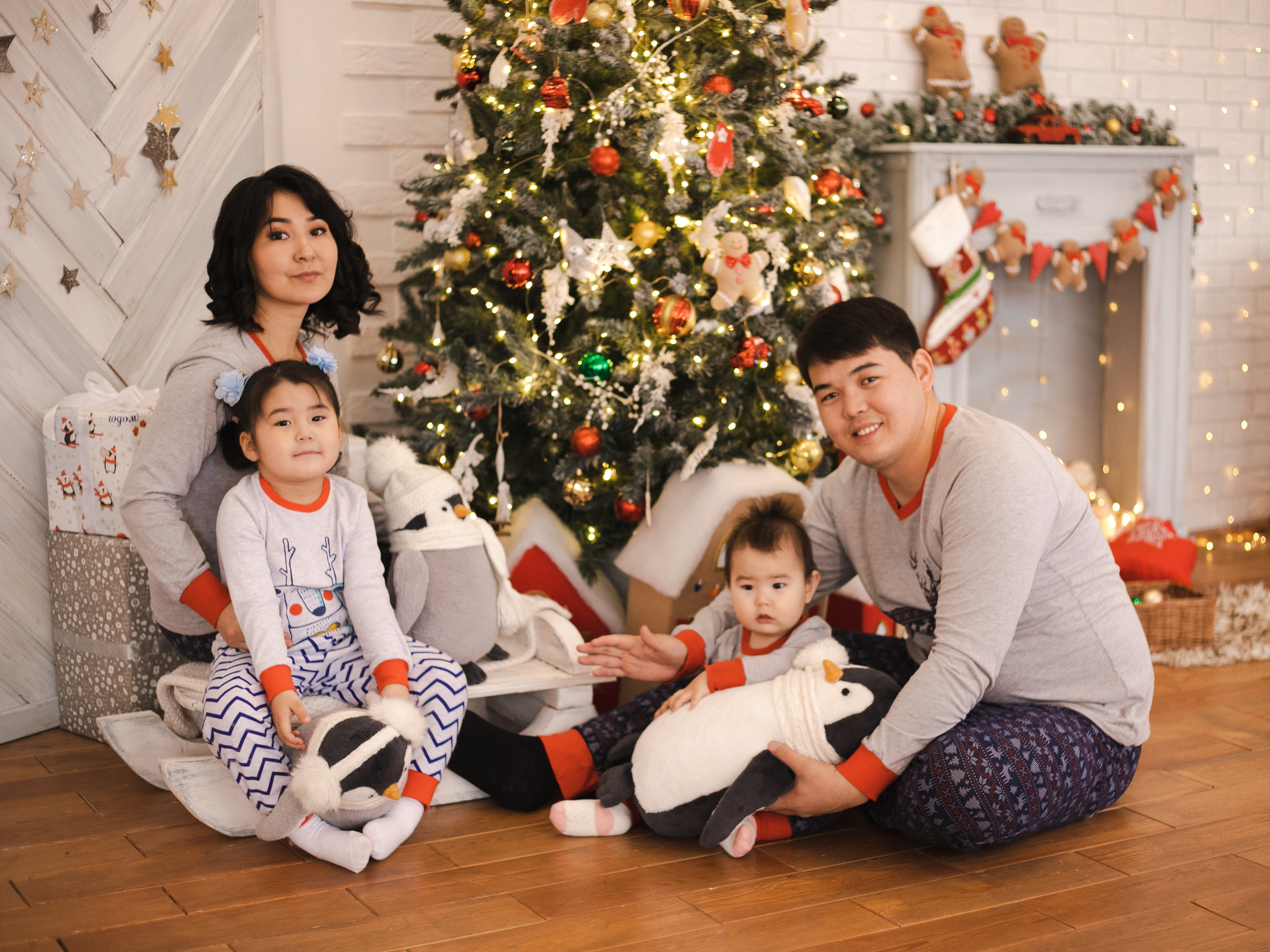 Семейная студийная фотосессия. Фотограф в Иркутске Тома Кабанова