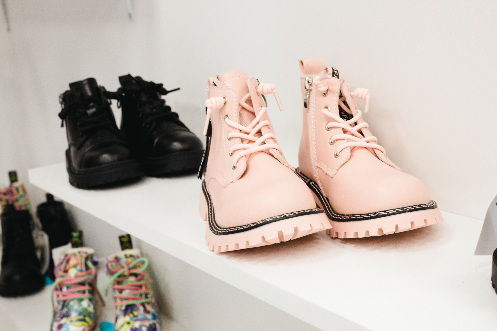 Контент съемка для магазина детской одежды. Фотограф в Иркутске Тома Кабанова