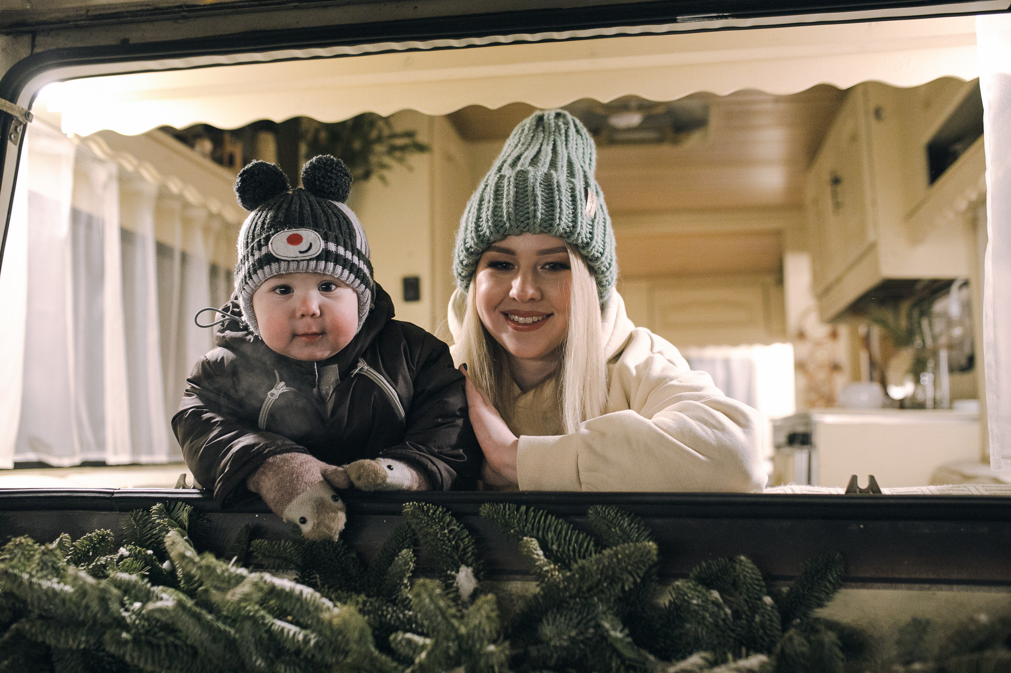 В фотостудии на открытом воздухе. Фотограф в Иркутске Тома Кабанова