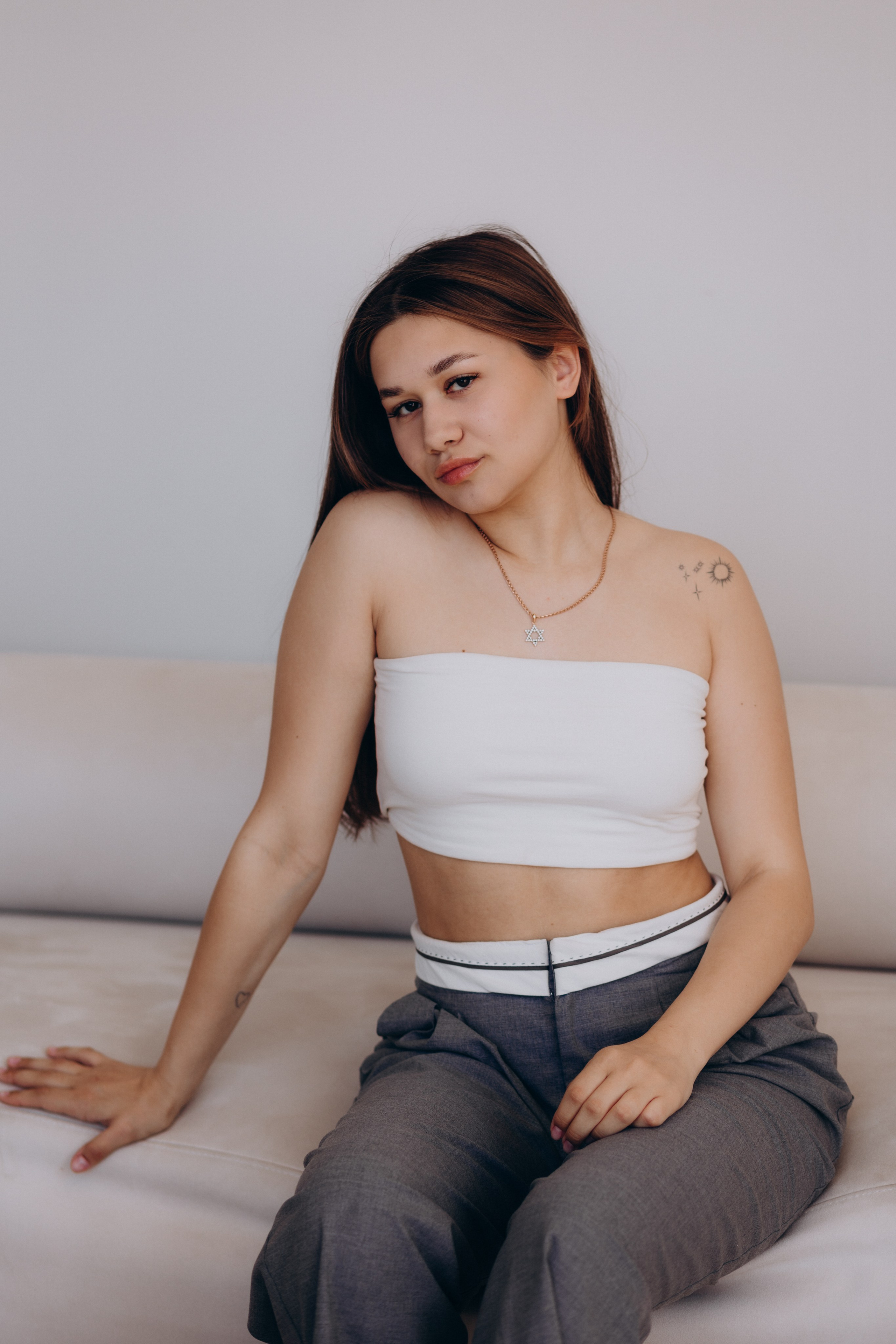 Фотосессия для контента салона красоты Бровико. Фотограф в Санкт-Петербурге Разиля Идиятуллина