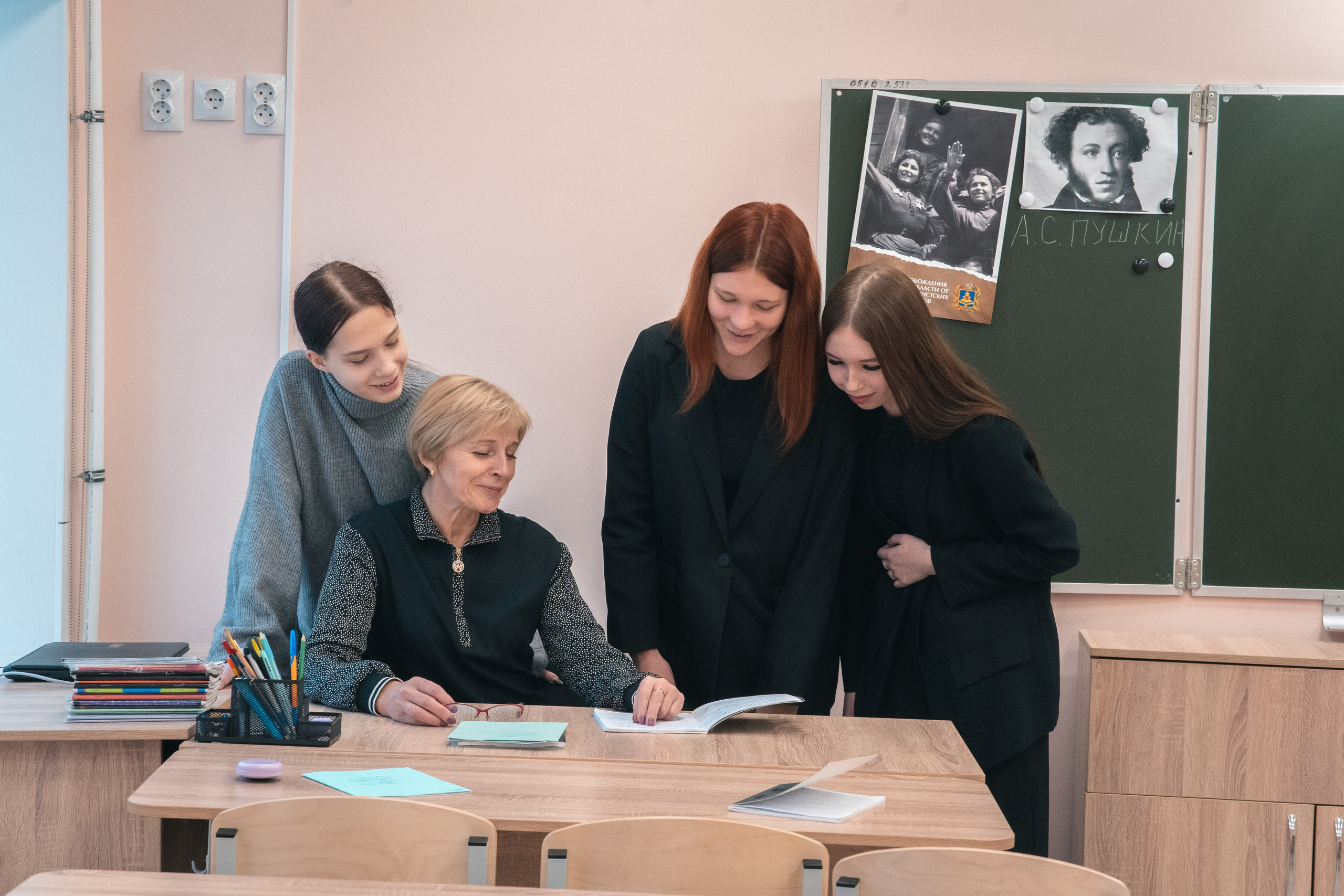 Фото с друзьями. Школа. Выпускные альбомы для школы и детского сада. Брянск, Дятьково