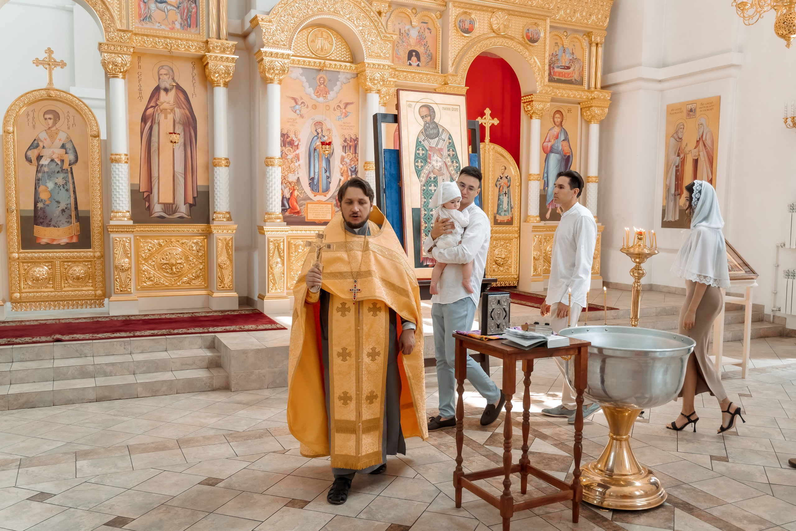 Крещение Варвары, храм Тихвинской иконы Божией Матери. Семейный фотограф в Саратове
