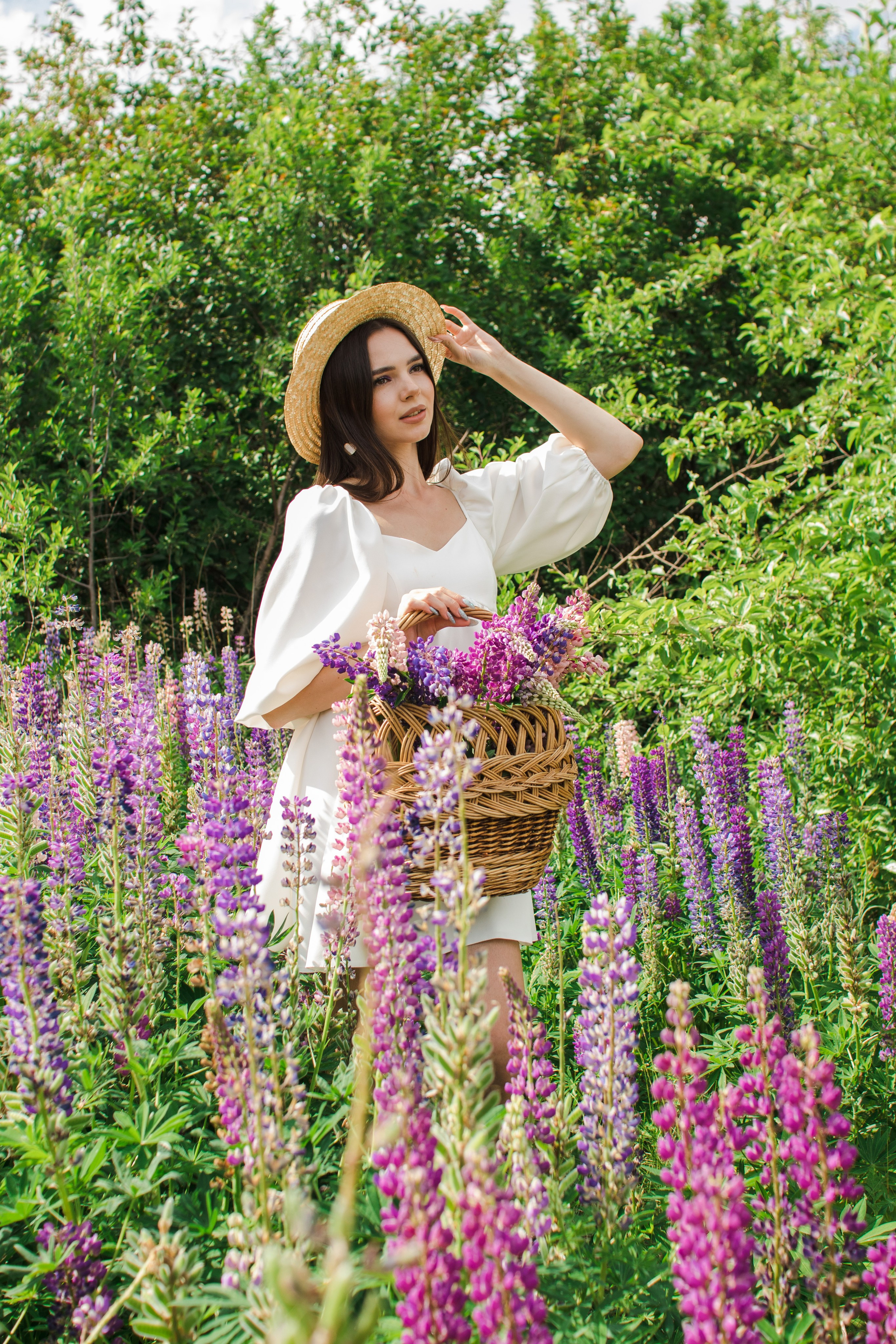 Девушках в люпинах