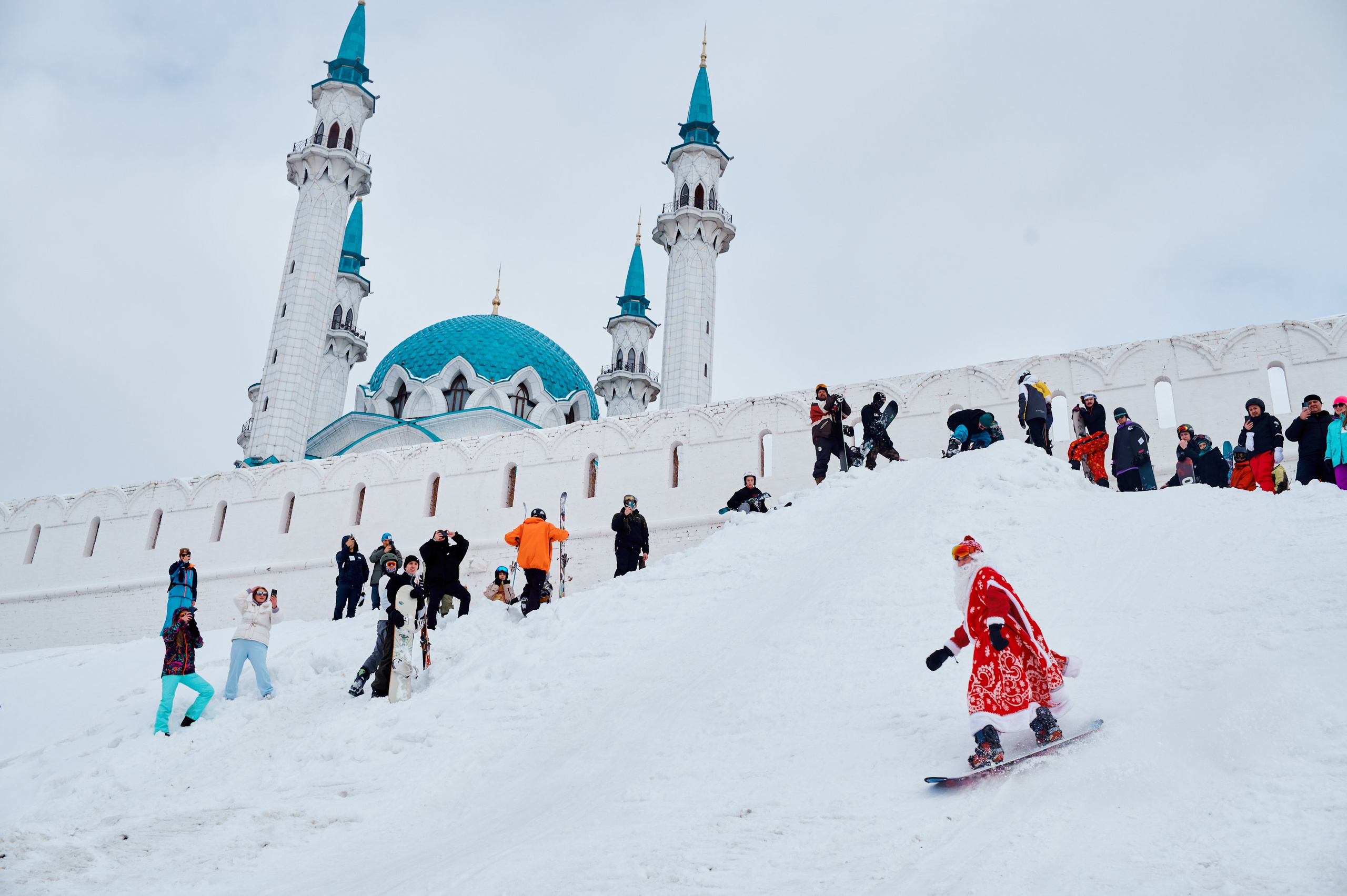Крутой спуск _Кремль. Коммерческий фотограф в Казани Ксения Добролюбова