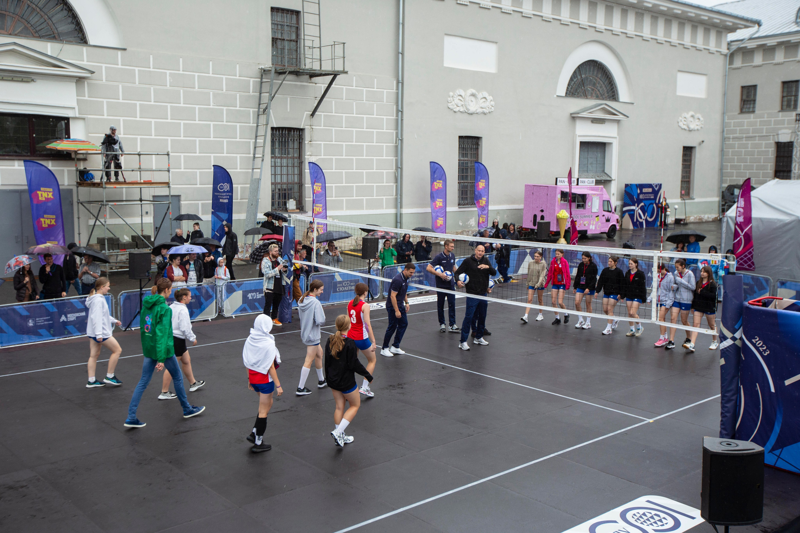 100 ЛЕТ ОТЕЧЕСТВЕННОМУ ВОЛЕЙБОЛУ. Фотограф Георгий Нигматулин