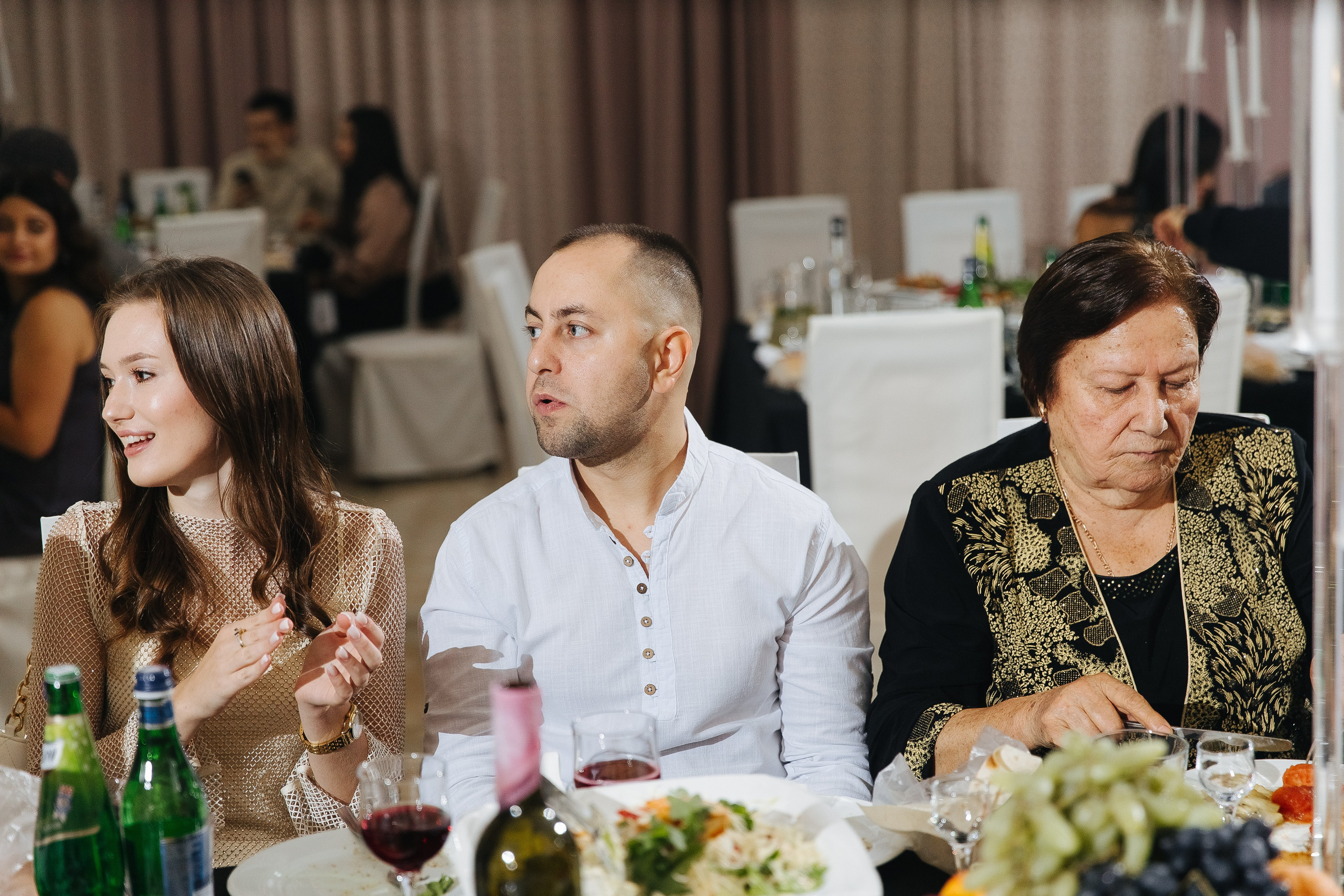 Ани и Назели. 35&5 День рождения, «Янтарь». Фотограф в Красноярске Надежда Воскресенская