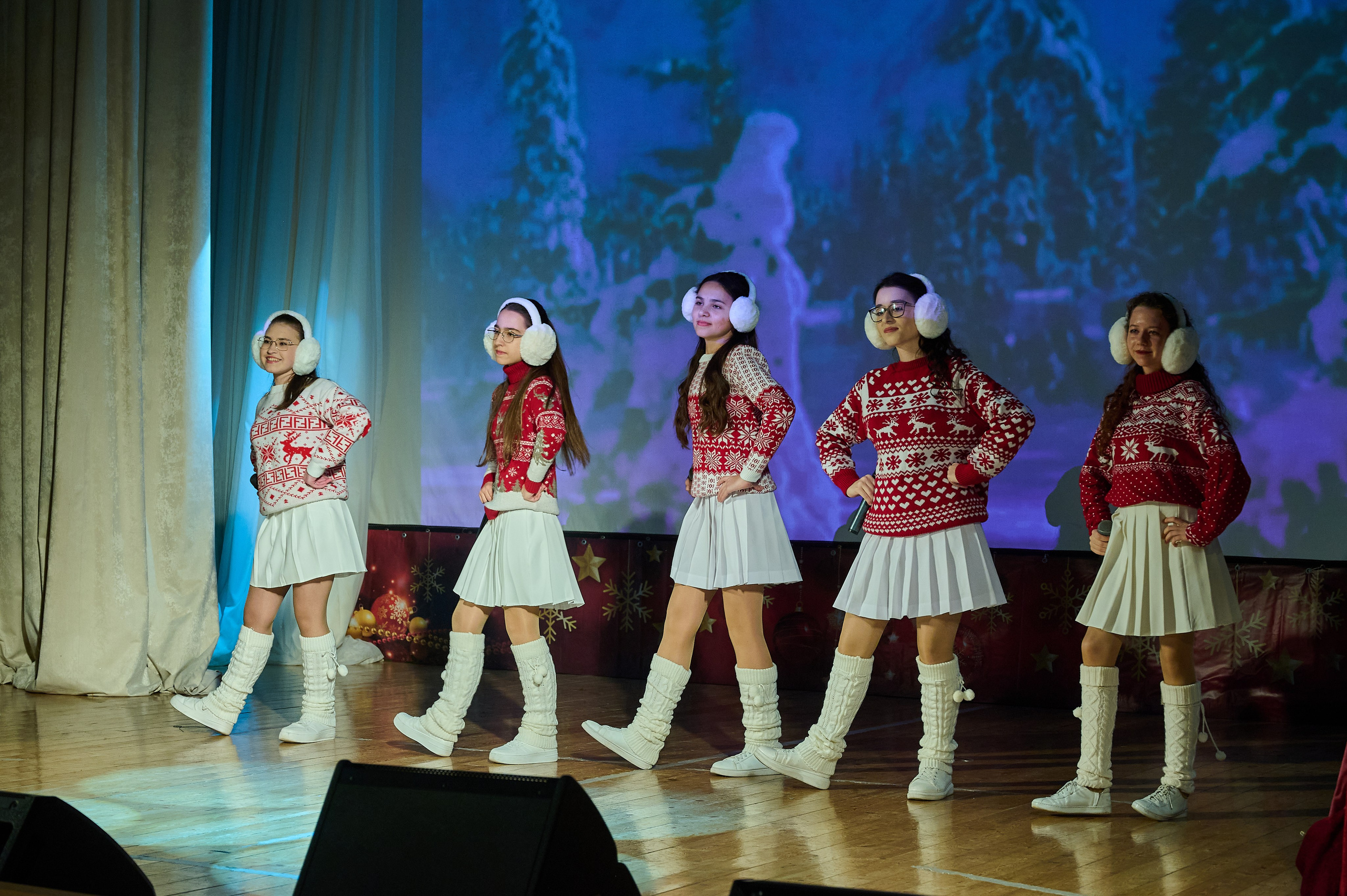 Концерт НГ В ДК. Жизнь курорта Кабардинка в фотографиях