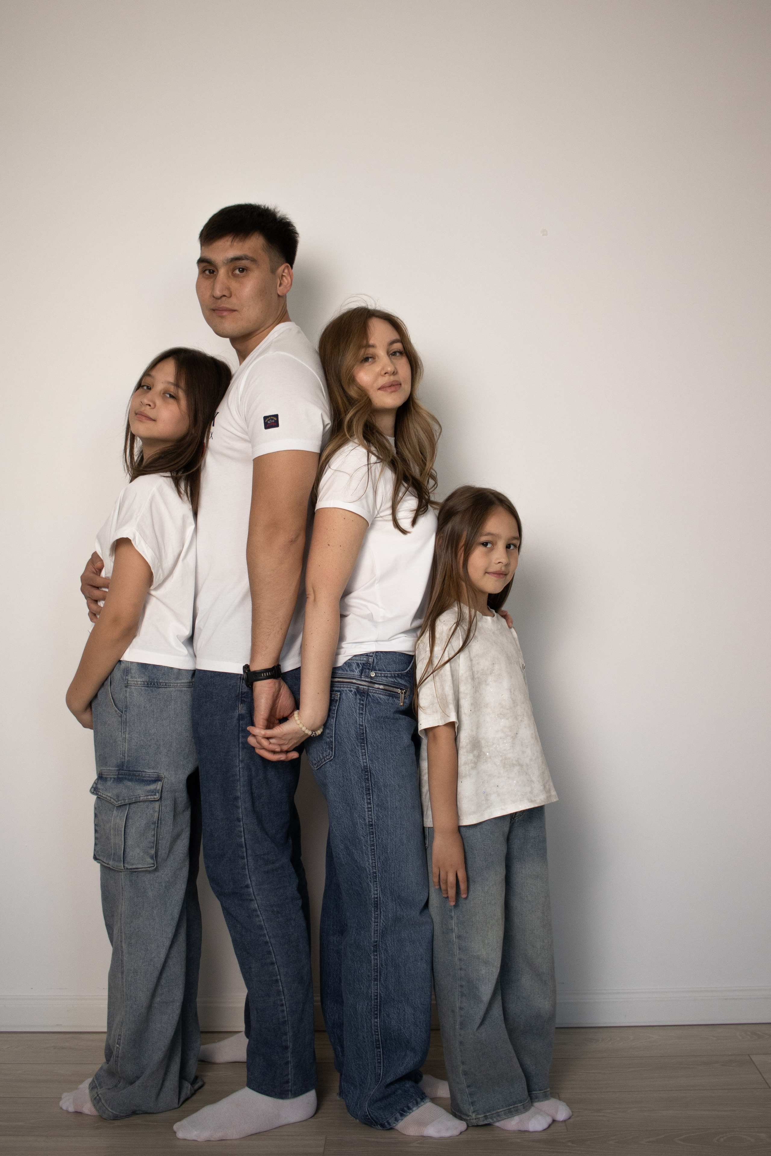 Студийная фотосессия. Фотограф в Астане, индивидуальная, семейная, домашняя фотосессия