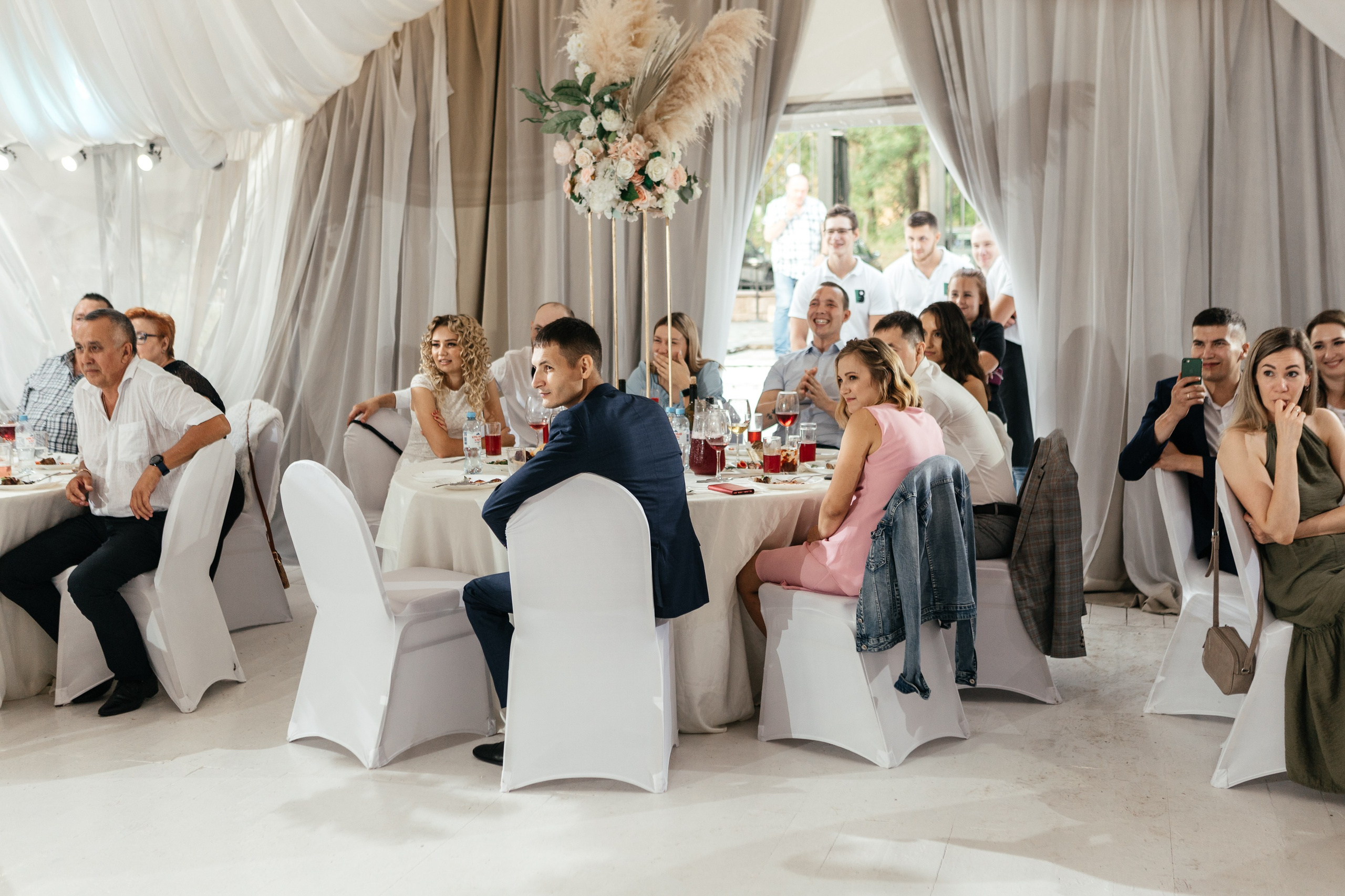 Свадебный фотограф Уфа — Руслан ГабдлисламовЖивые эмоции, красивые кадры, воспоминания на всю жизнь.Работаю по всей Республике Башкортоста. Свадебный фотограф Уфа Руслан Габдлисламов