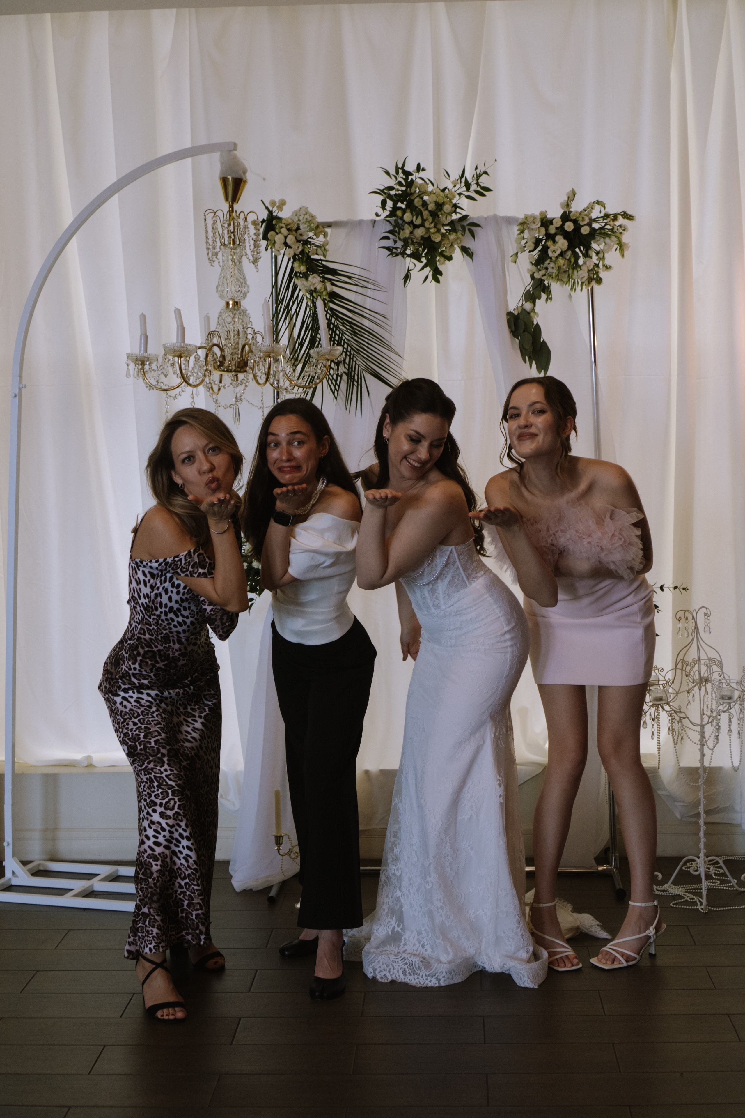 СВАДЕБНЫЙ БАНКЕТ НА ВЛАДИМИРСКОЙ В САНКТ-ПЕТЕРБУРГЕ (КАМЕРНАЯ СВАДЬБА). Профессиональный фотограф, Санкт-Петербург — Виктория Богомолова