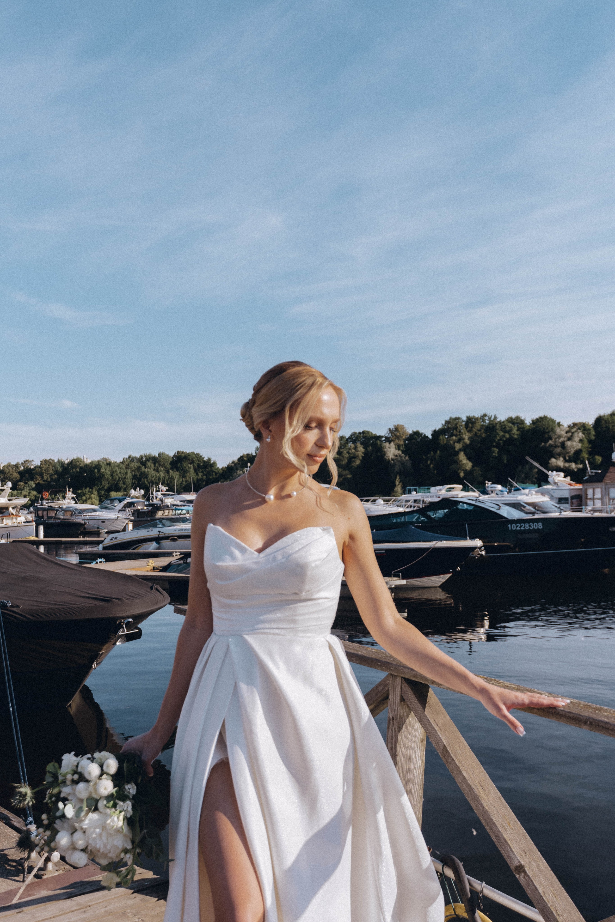 СВАДЕНБНАЯ СЬЕМКА НА КАТЕРЕ ПО КАНАЛАМ САНКТ-ПЕТЕРБУРГА И В АКВАТОРИИ НЕВЫ. Профессиональный фотограф, Санкт-Петербург — Виктория Богомолова