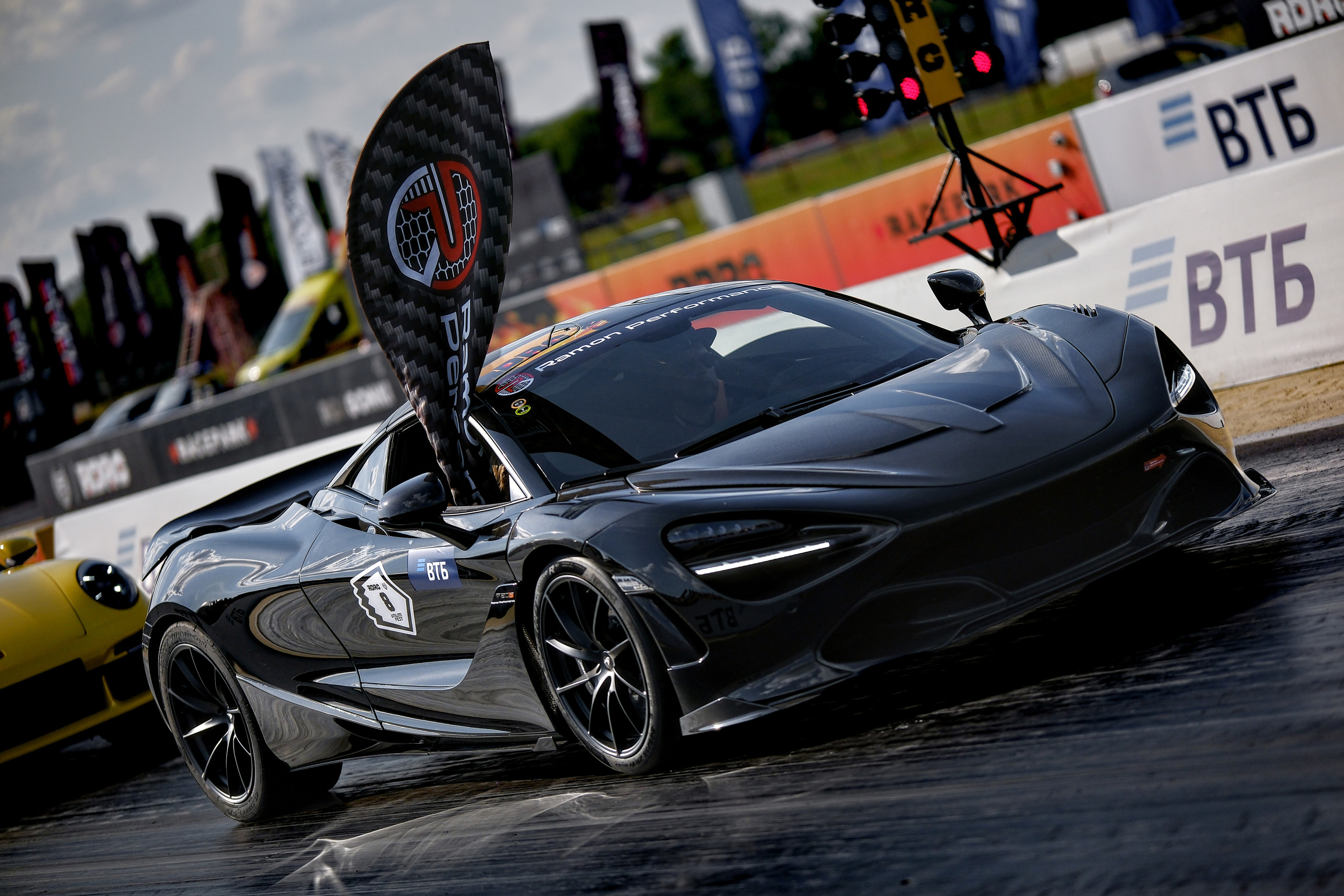 Unlim Fest 2023. Авто и мотоспорт — фотограф Антон Медведев iCoguar