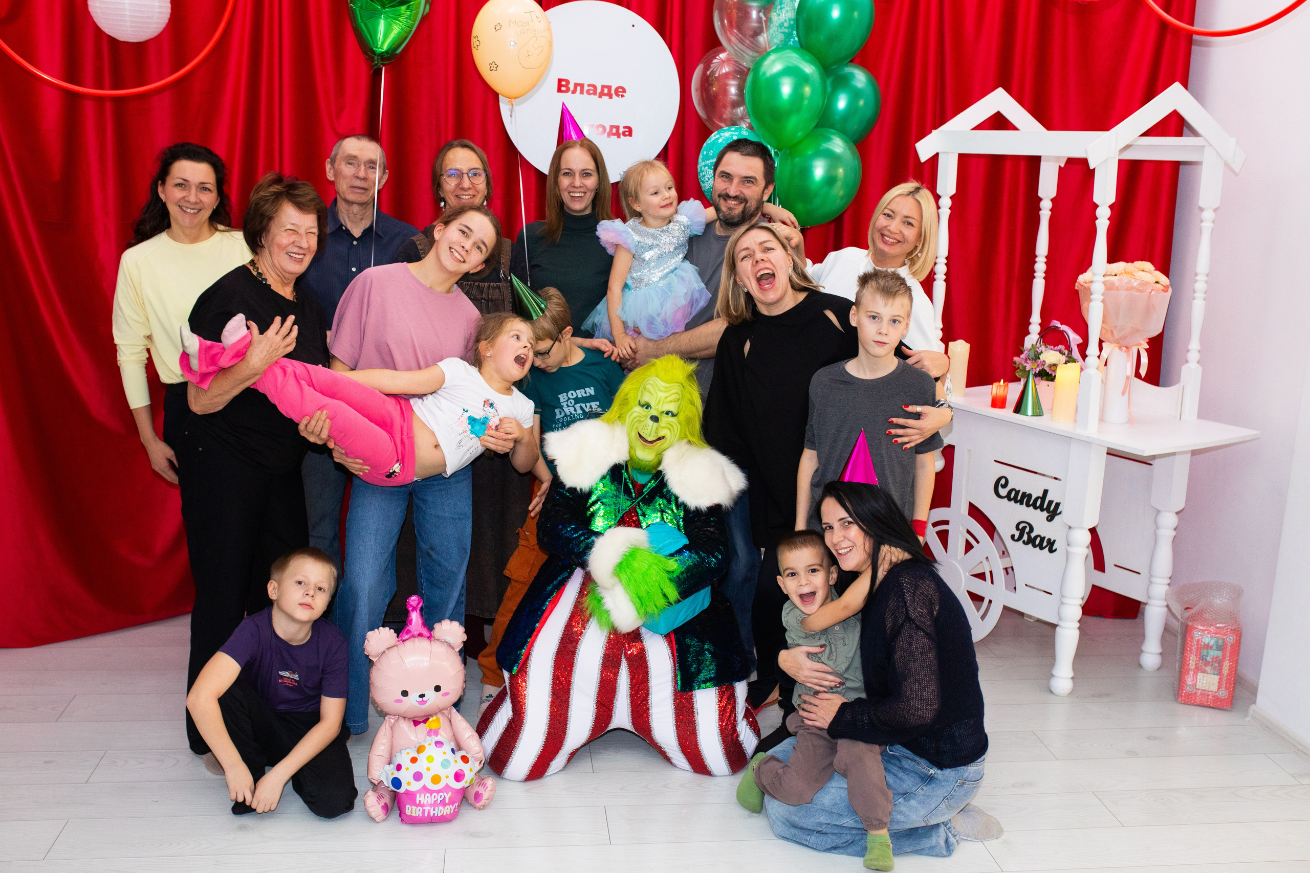 Гринч или как выключили свет в лофте вечером) атмосферные фото детского праздника со свечами и фонариками. Фотограф в Новосибирске Ася Зверева