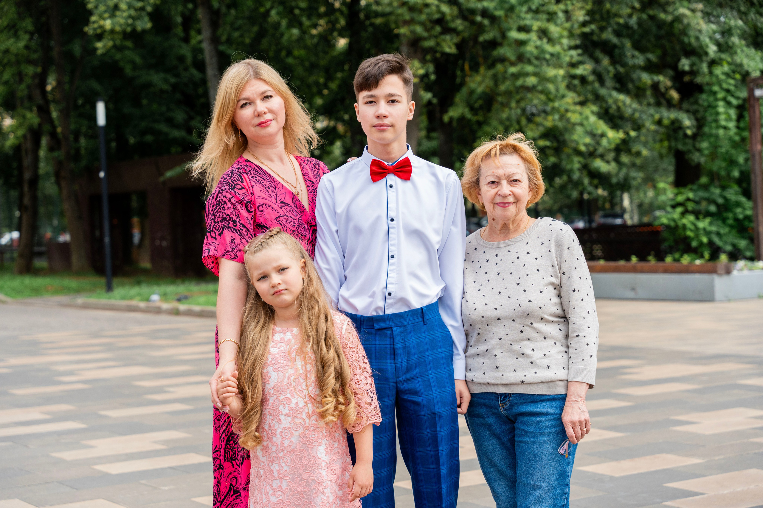 Выдача аттестатов 9 классы. Фотограф Юлия Попова