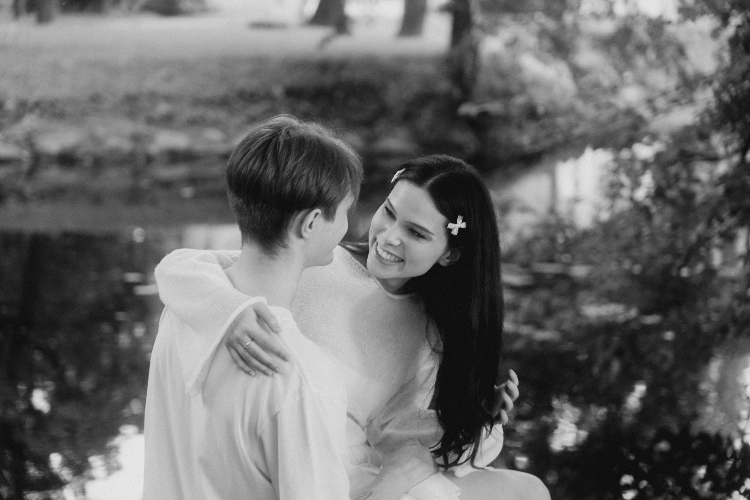 Фотосессия лавстори в Санкт-Петербурге. Лопухинский сад.